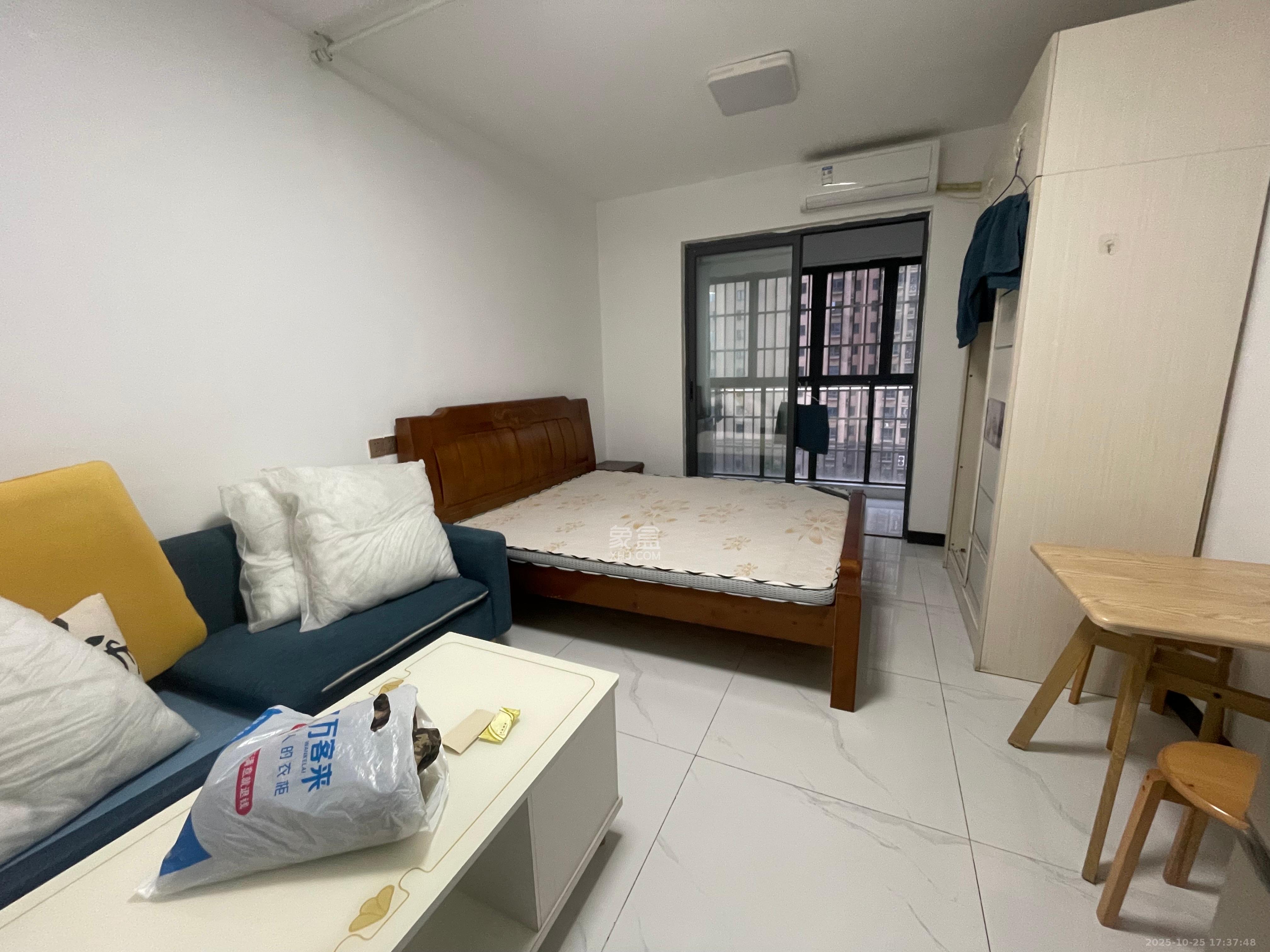 岳华新苑  1室1厅1卫    1200.0元/月室内图