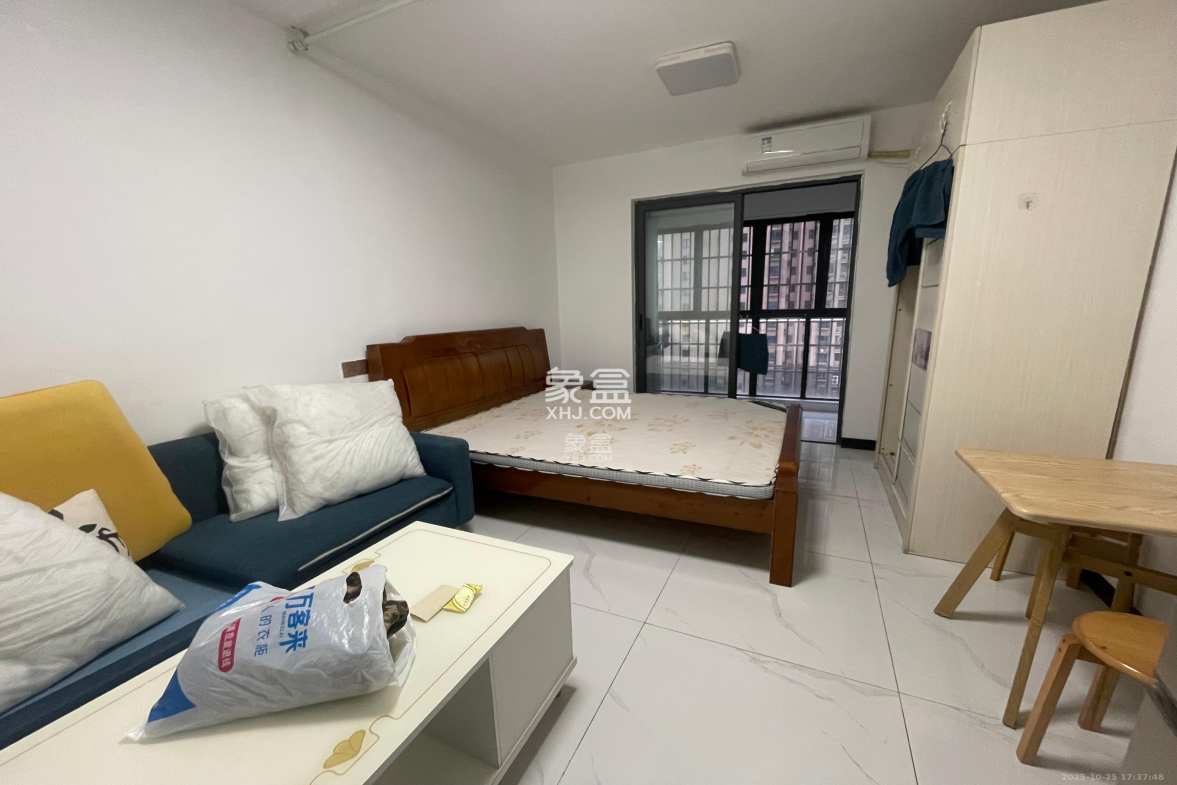 岳华新苑  1室1厅1卫    1200.0元/月 岳华新苑  1室1厅1卫    1200.0元/月室内图