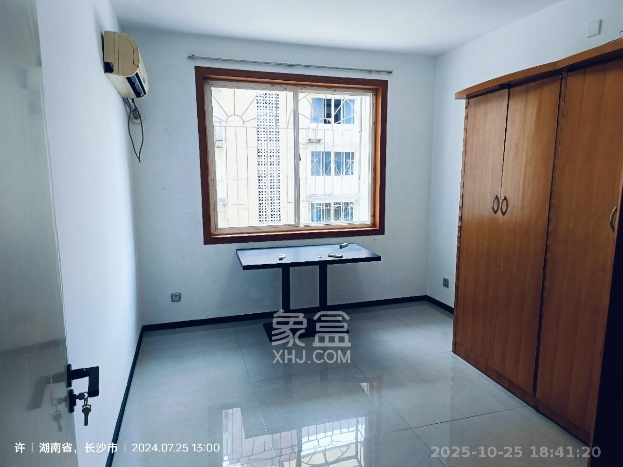 人造板厂宿舍（新河北堤1号）  3室2厅1卫    2300.0元/月室内图