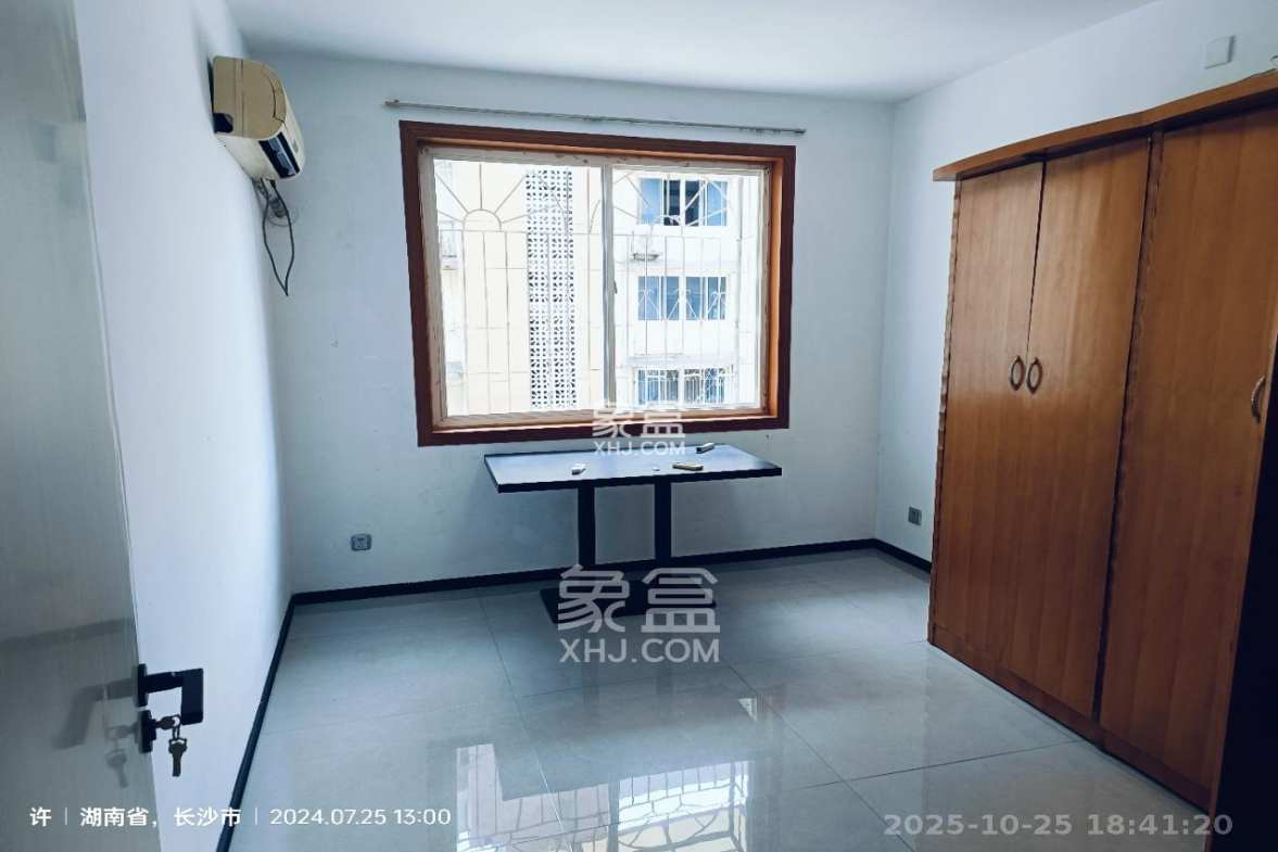 人造板厂宿舍(新河北堤1号) 3室2厅1卫 2300.0元/月 人造板厂宿舍(新河北堤1号) 3室2厅1卫 2300.0元/月室内图