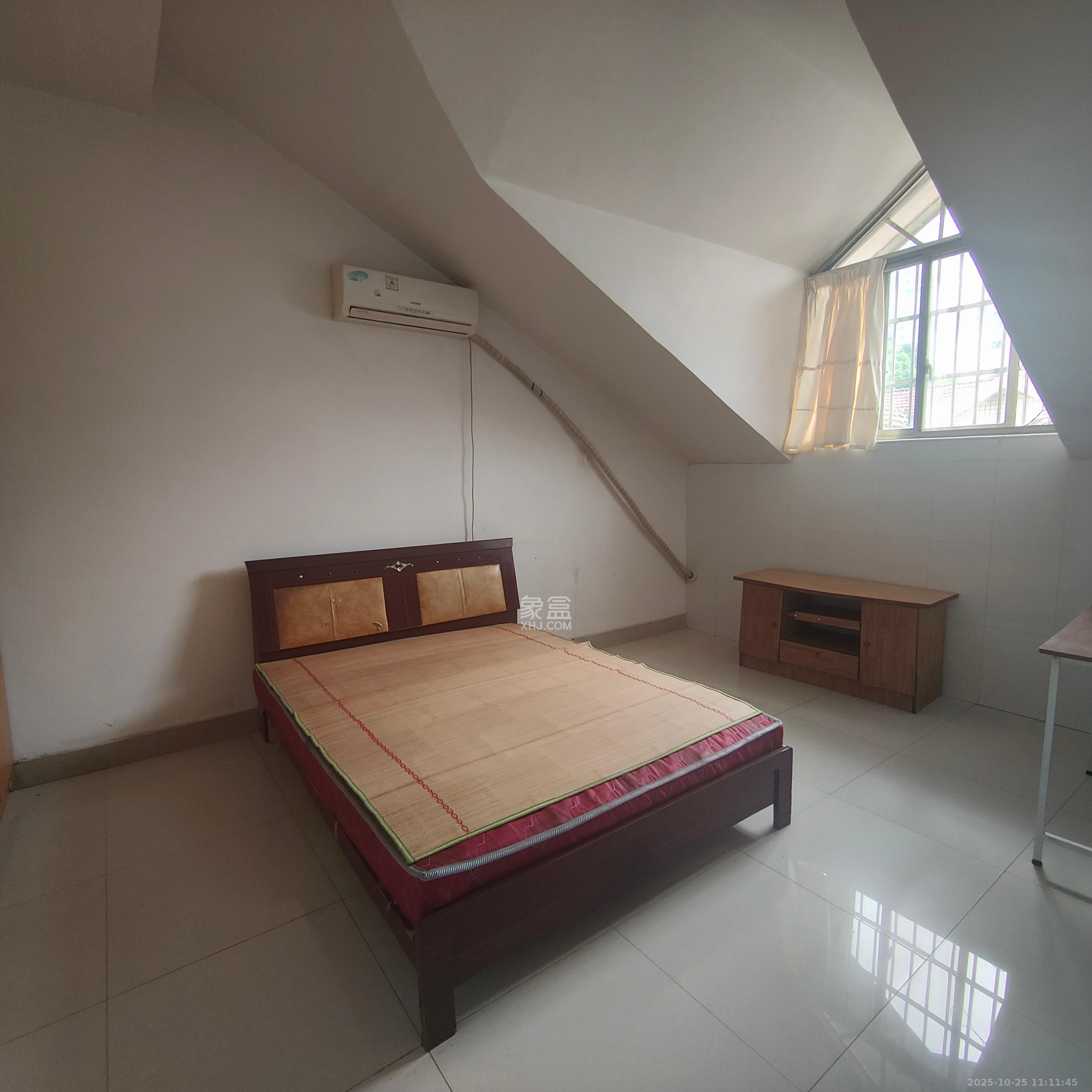 金石蓉园 2室2厅1卫 1200.0元/月 金石蓉园 2室2厅1卫 1200.0元/月室内图