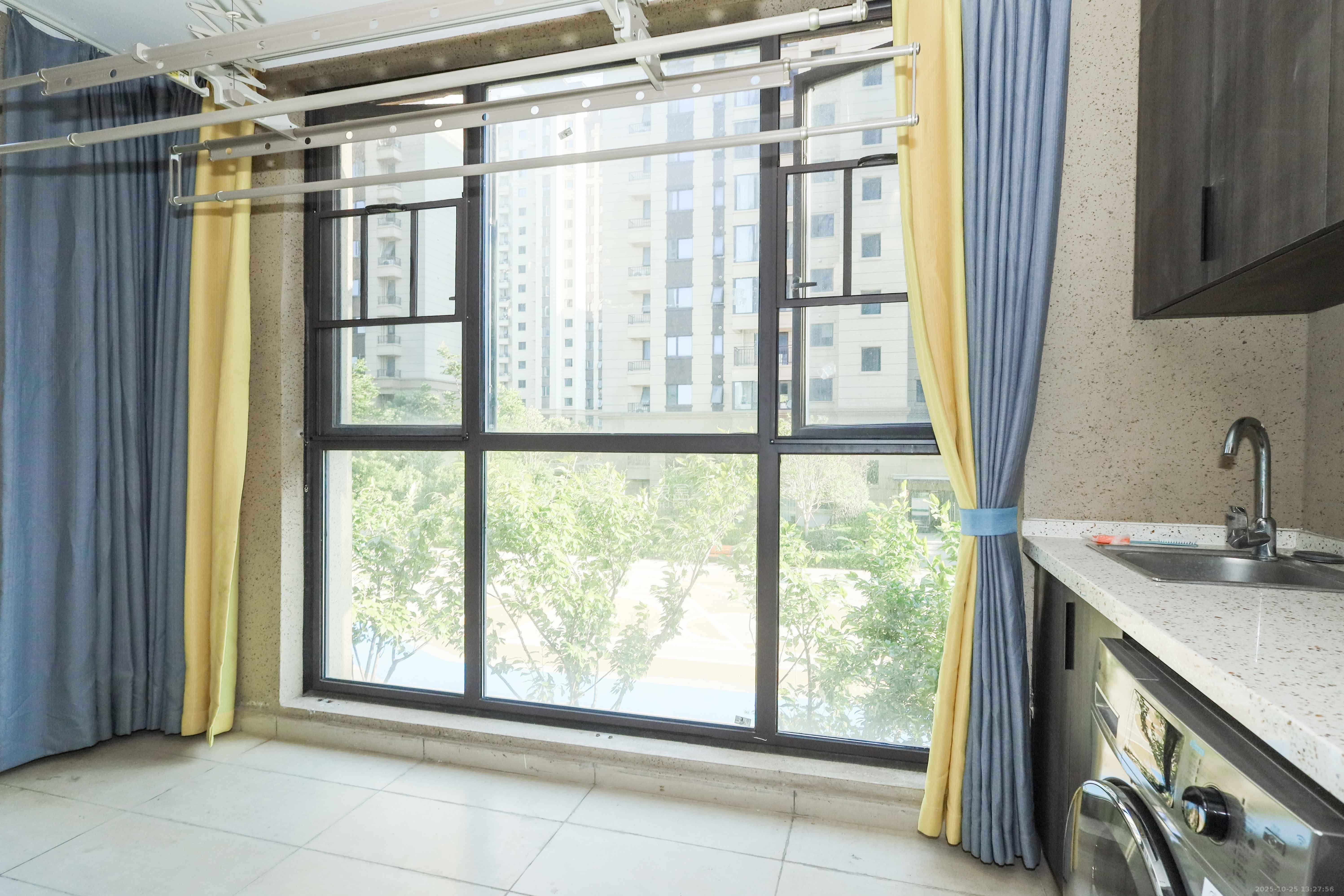 中梁云麓传奇  3室2厅2卫    2480.0元/月室内图