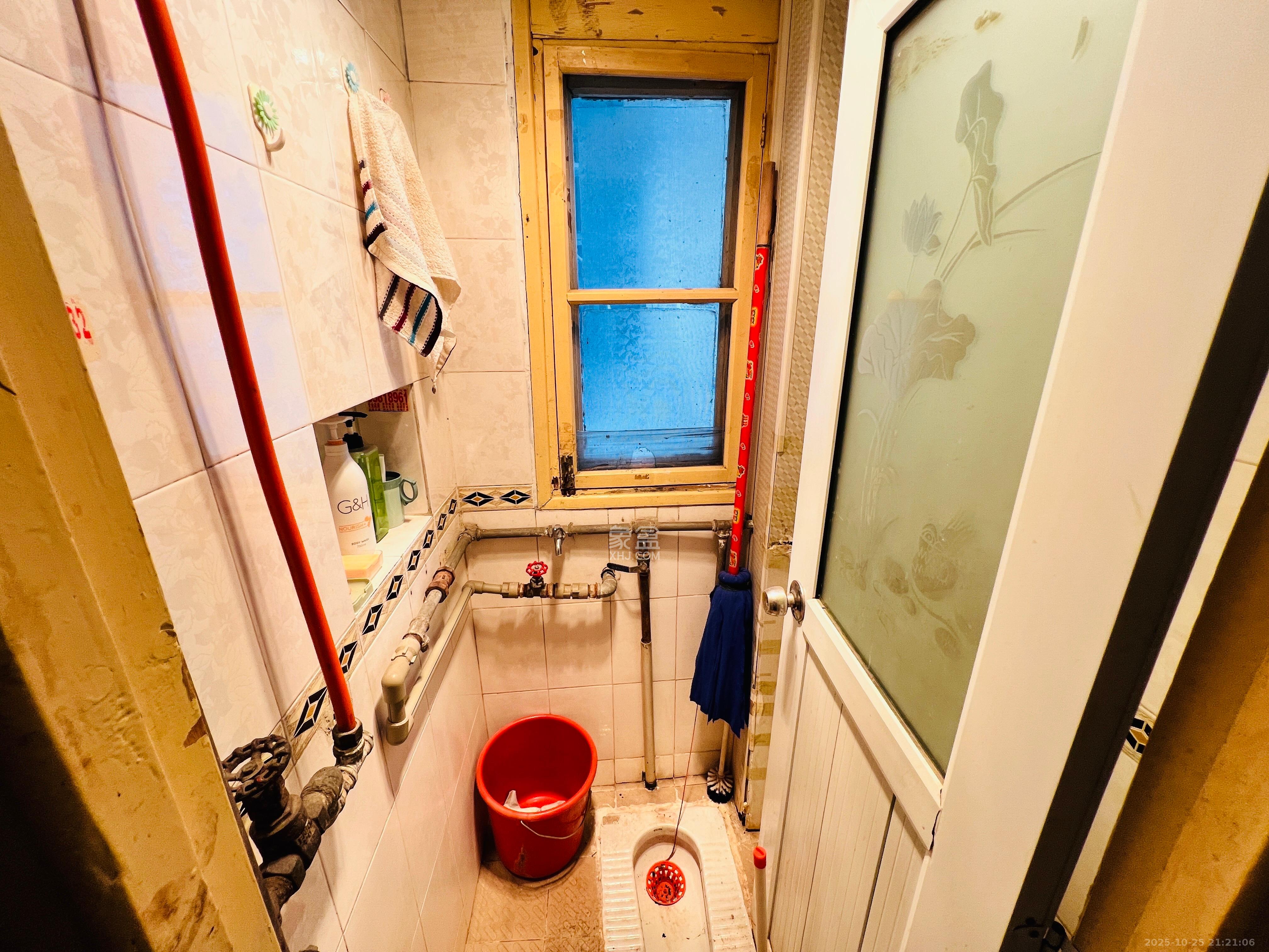 解放四村石子冲  1室1厅1卫    1000.0元/月室内图