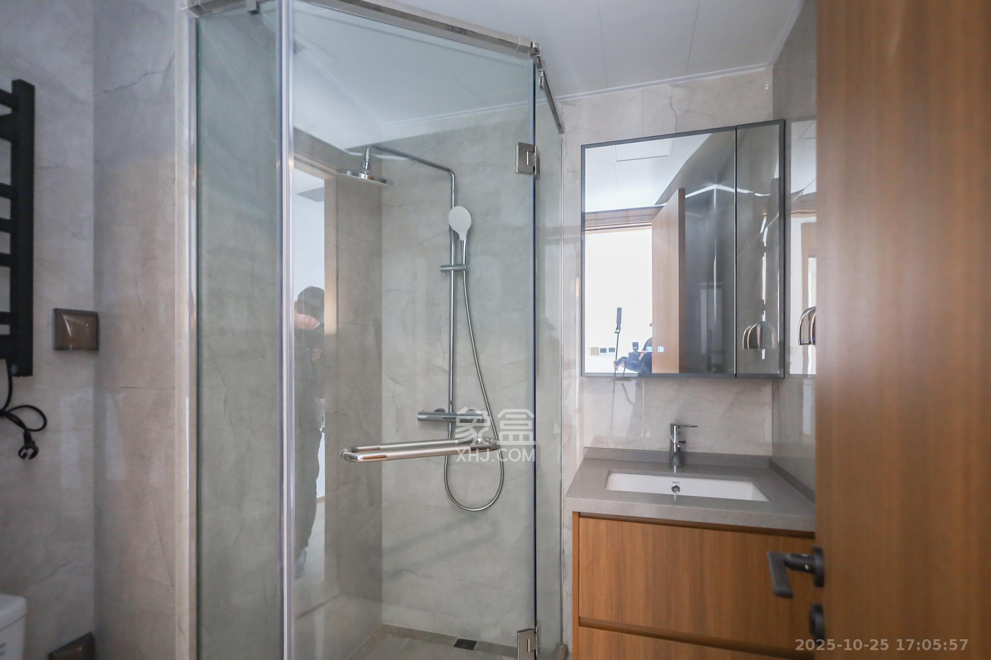 江山印  4室4厅3卫    558.0万 江山印  4室4厅3卫    558.0万卫生间