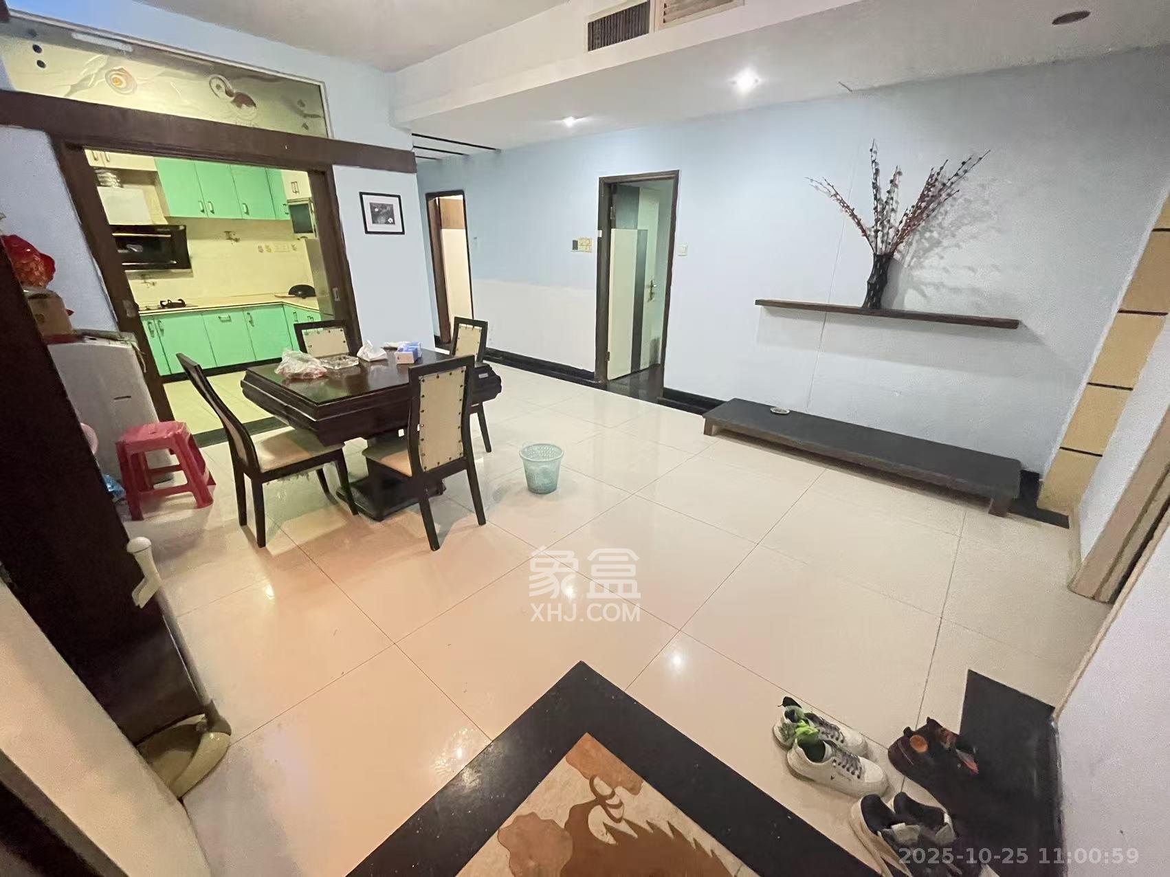 欧陆经典  3室2厅2卫    4500.0元/月 欧陆经典  3室2厅2卫    4500.0元/月