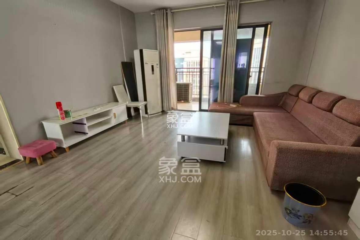 荣泰广场  4室2厅2卫    2700.0元/月 荣泰广场  4室2厅2卫    2700.0元/月户型图