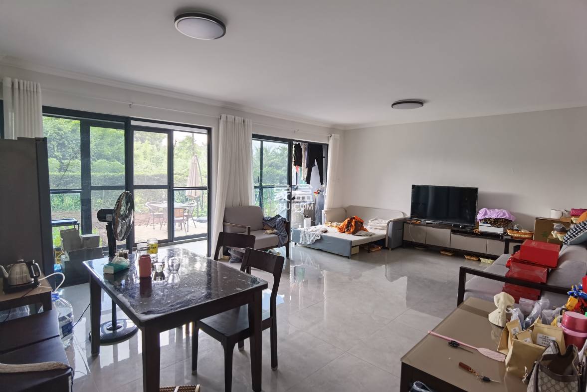 观澜湖-君悦公馆 2室1厅1卫 128.0万 观澜湖-君悦公馆 2室1厅1卫 128.0万客厅