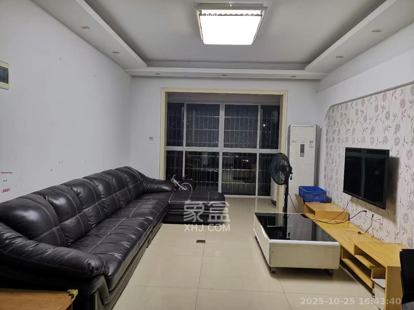 中房F联邦  3室2厅2卫    2800.0元/月 中房F联邦  3室2厅2卫    2800.0元/月室内图