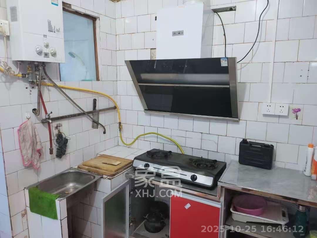 长沙理工大学黄土岭教职工住宅区 2室1厅1卫 1600.0元/月 长沙理工大学黄土岭教职工住宅区 2室1厅1卫 1600.0元/月室内图