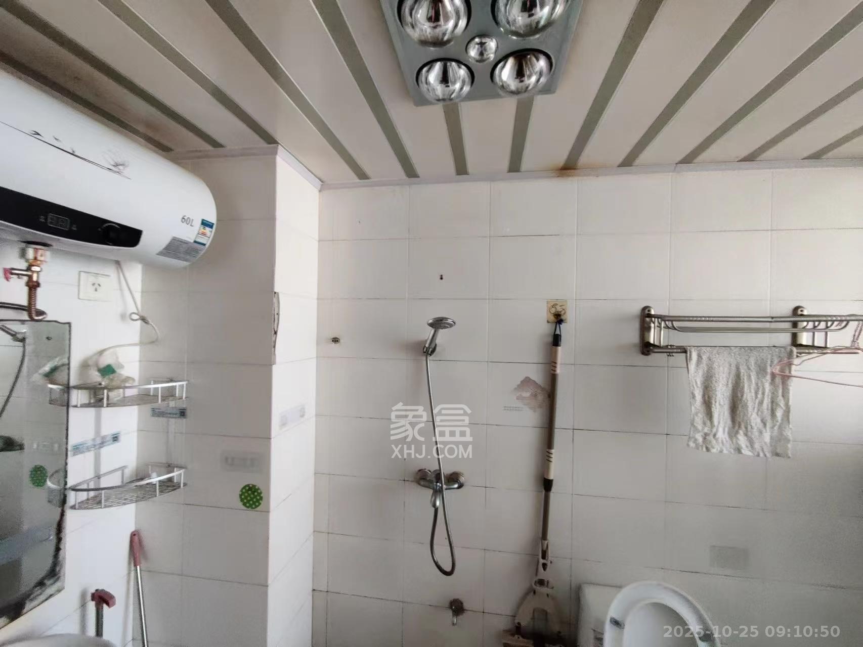 他城（天鸿时代公寓）  1室1厅1卫    1100.0元/月室内图