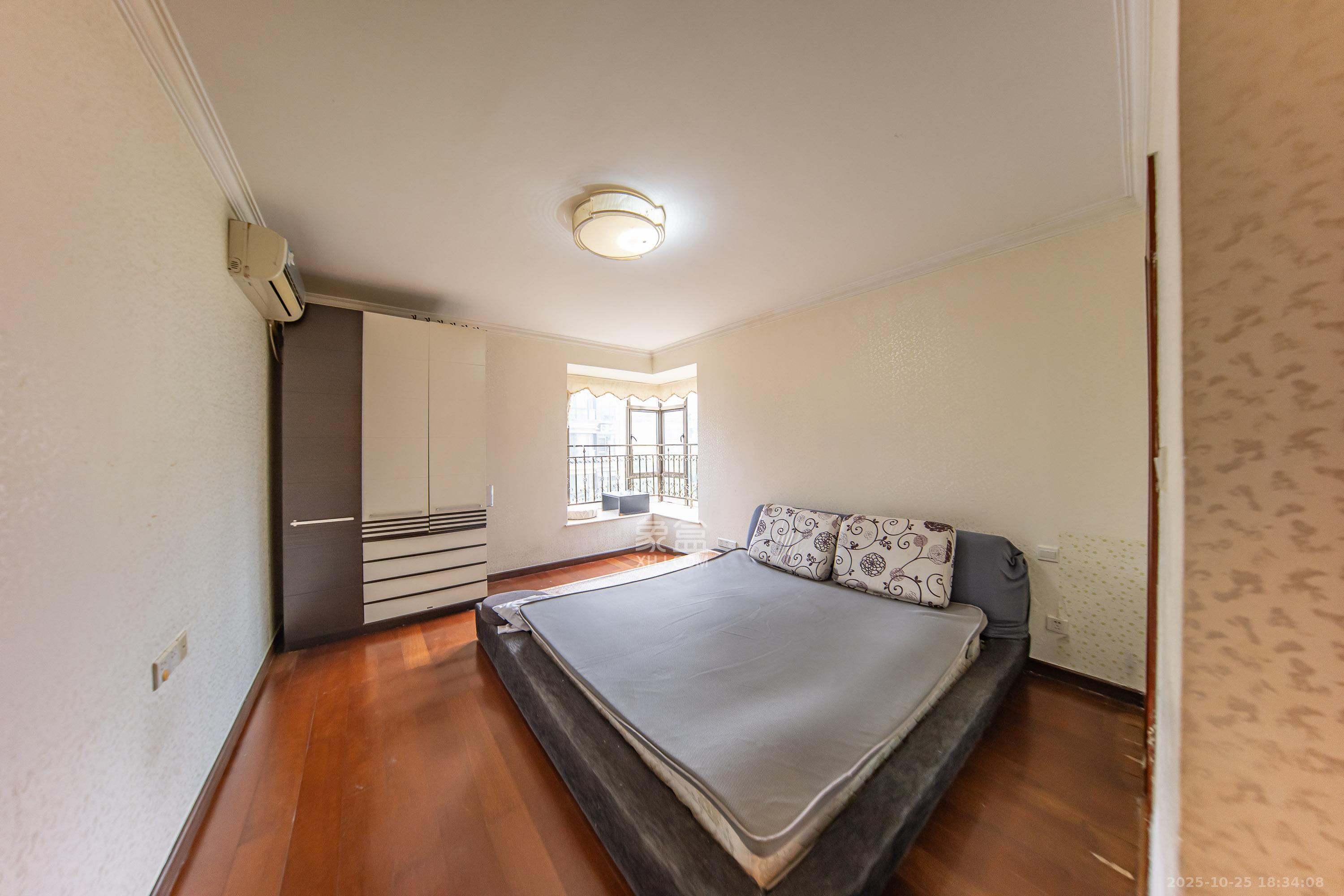 江山帝景雅典 3室2厅2卫 128.7万 江山帝景雅典 3室2厅2卫 128.7万卧室