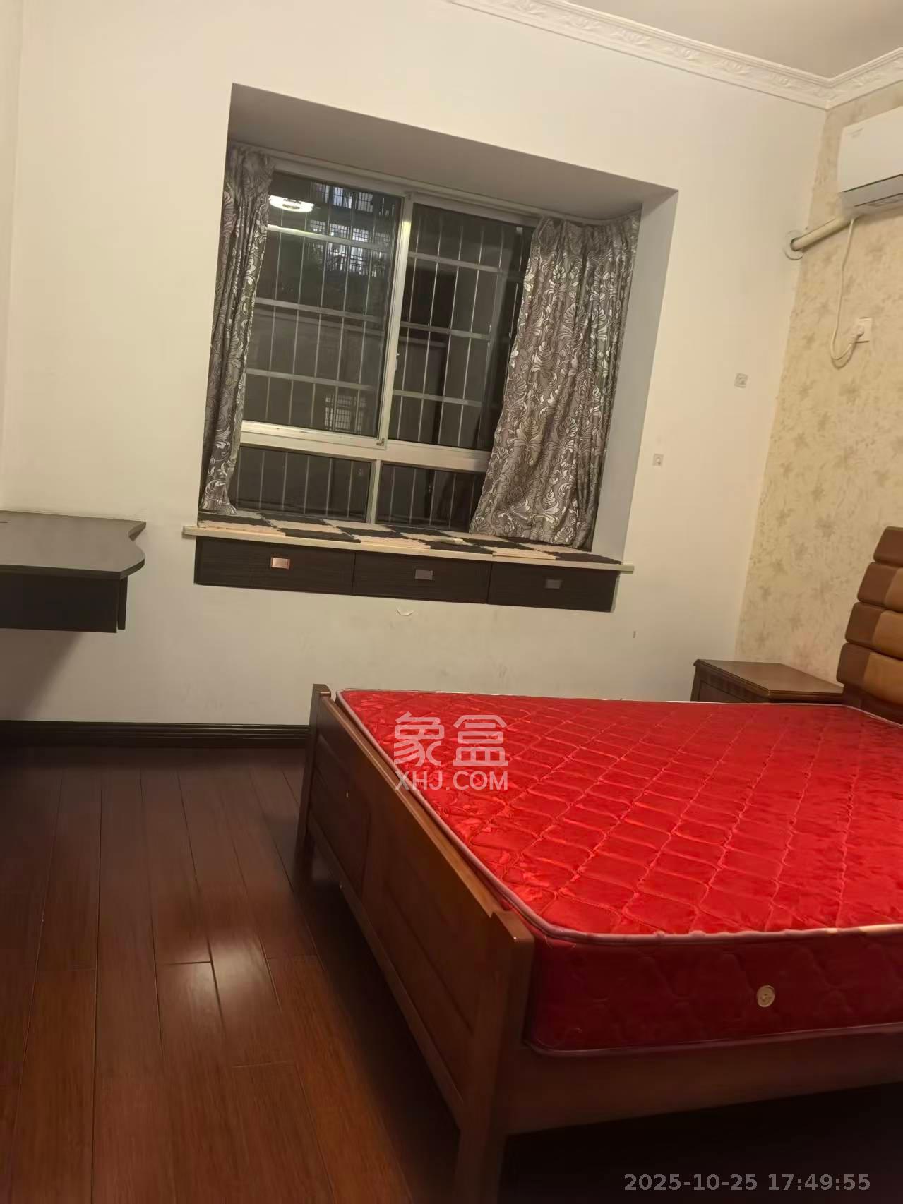 星城新宇月雅苑(月塘小区)  4室2厅2卫    2400.0元/月 星城新宇月雅苑(月塘小区)  4室2厅2卫    2400.0元/月室内图