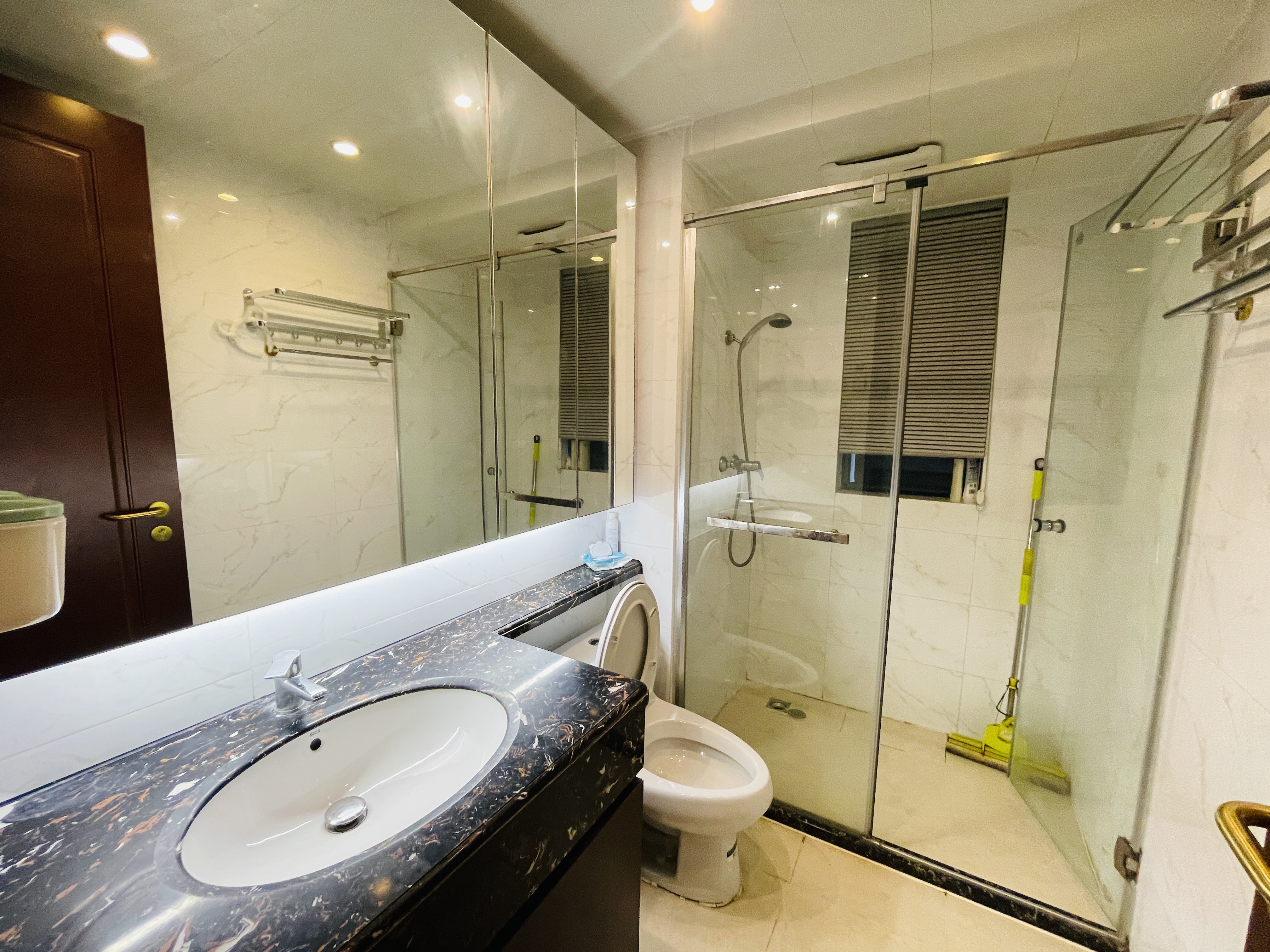 恒大绿洲  2室2厅1卫    1800.0元/月室内图