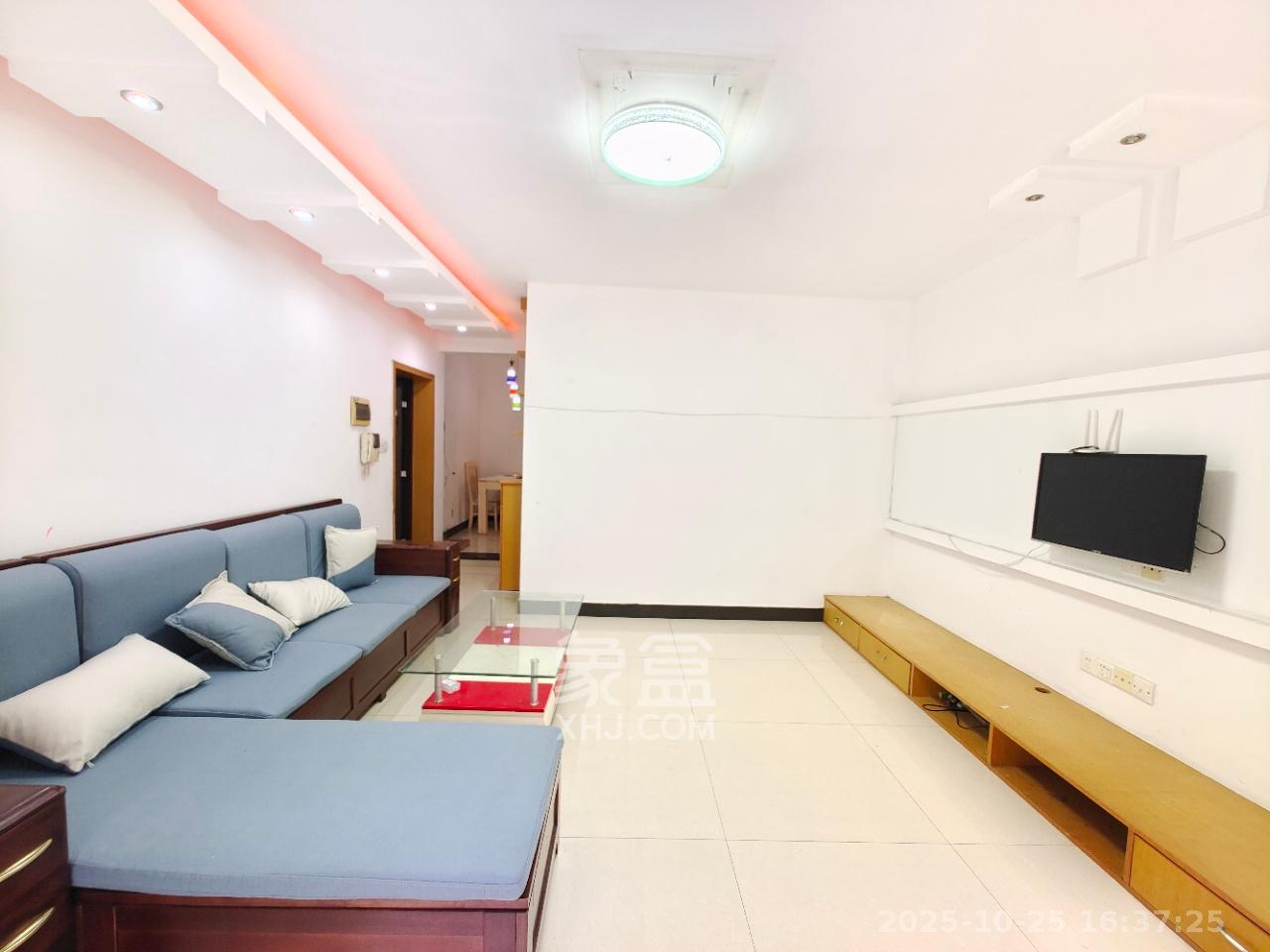 金色山庄  2室2厅1卫    2200.0元/月 金色山庄  2室2厅1卫    2200.0元/月