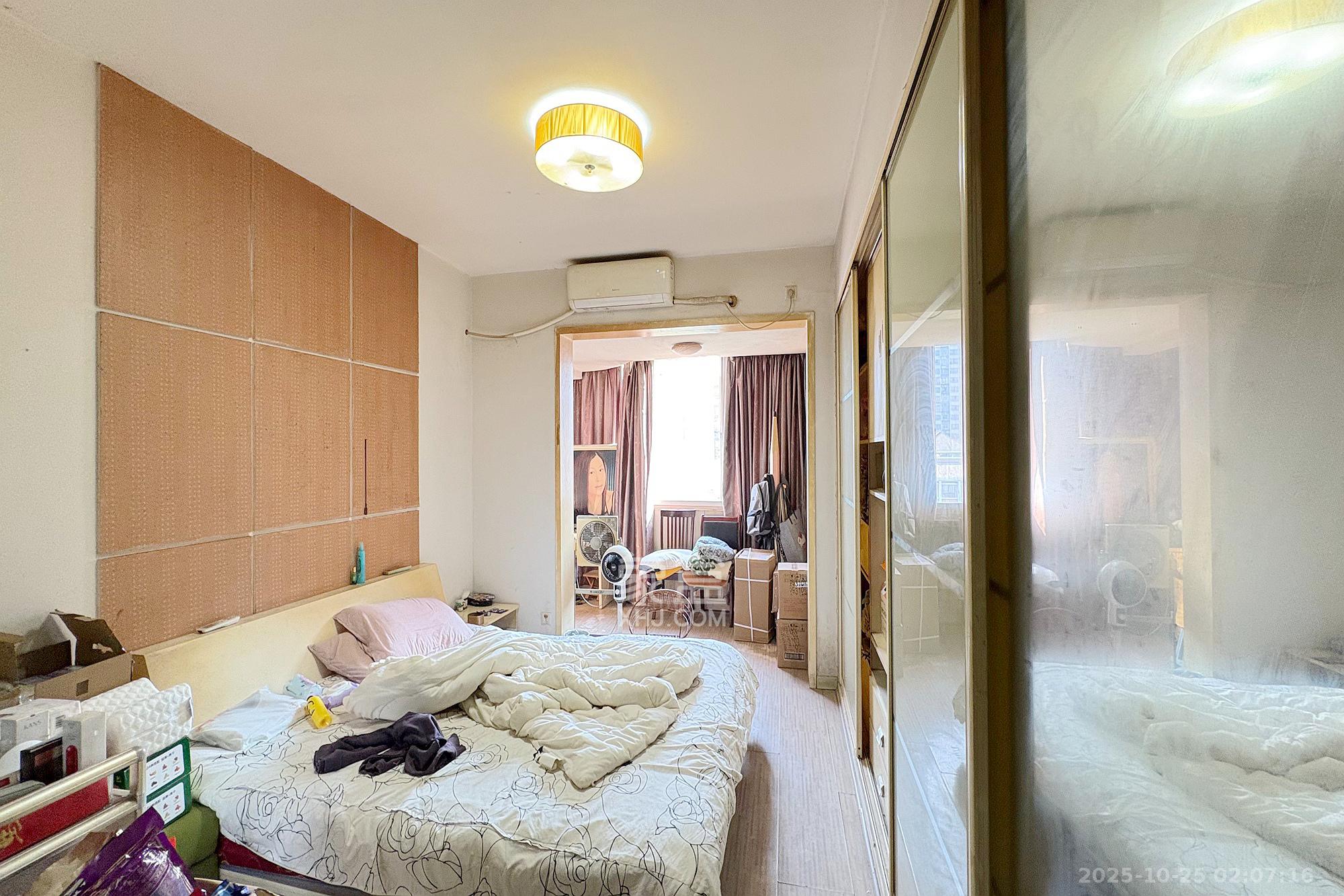 滨湖嘉园（湖滨小区）  3室2厅2卫    92.0万卧室