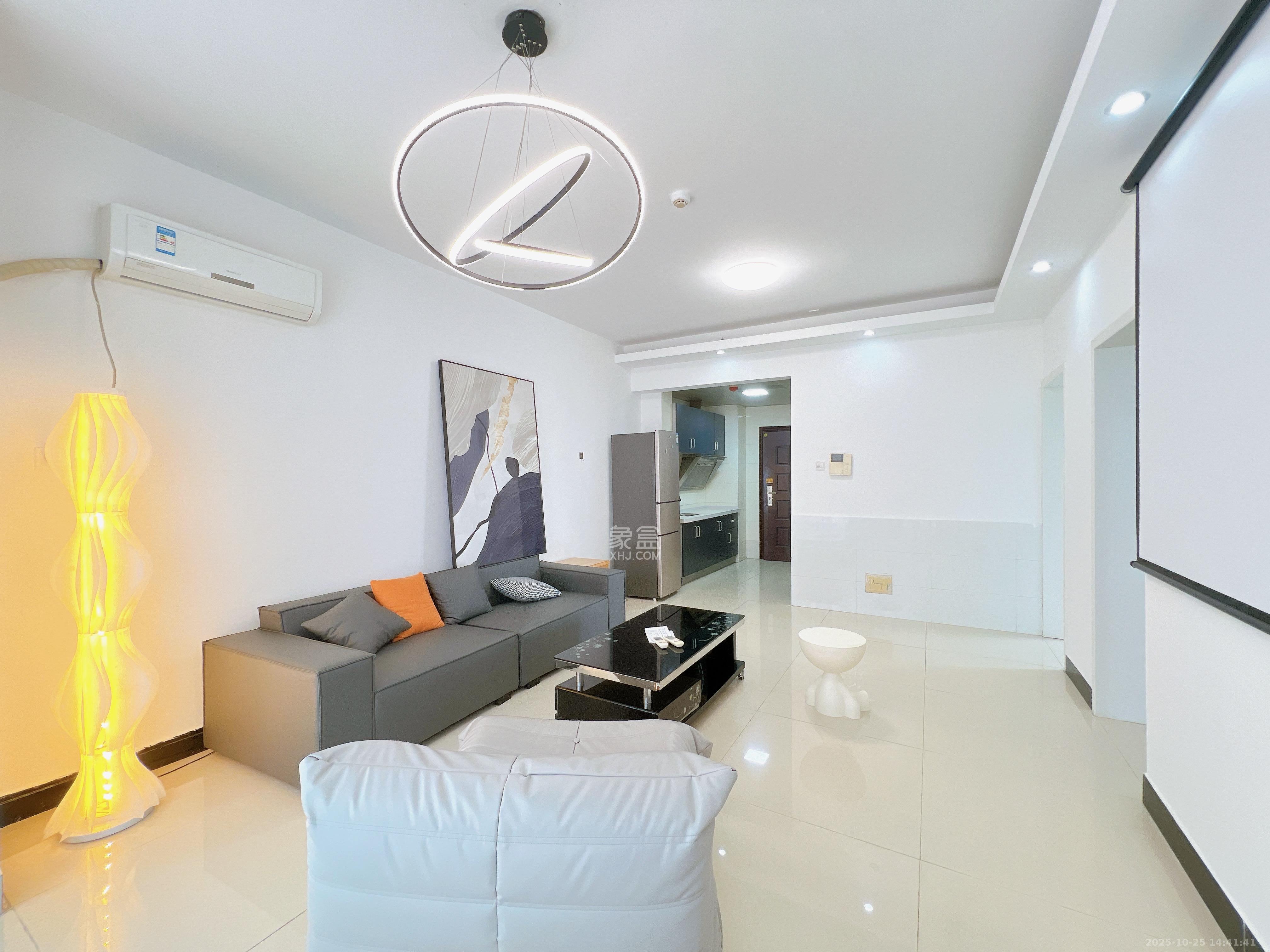 长沙之芯  2室2厅1卫    3200.0元/月 长沙之芯  2室2厅1卫    3200.0元/月室内图