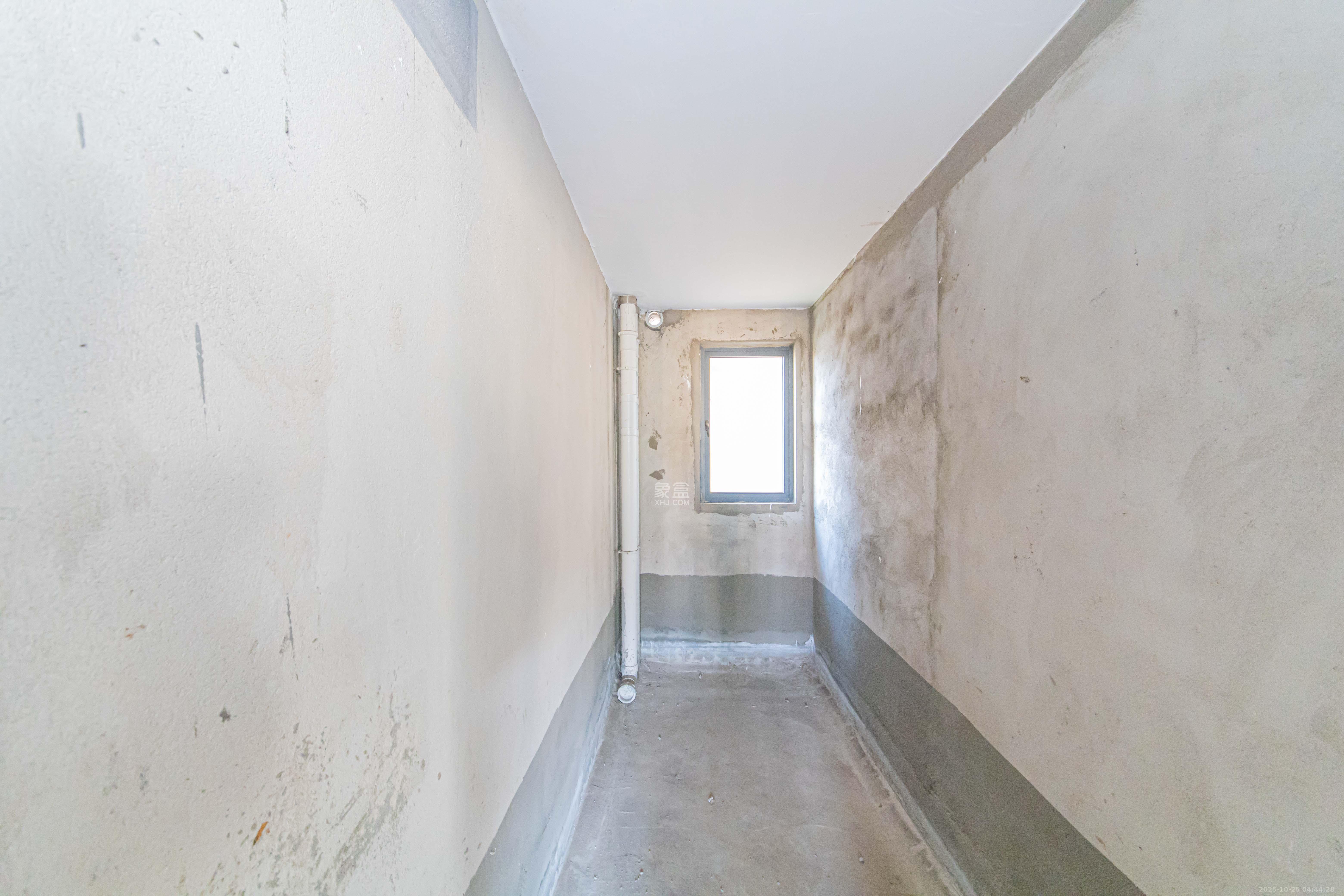 中建芙蓉嘉苑  4室2厅2卫    128.0万卫生间