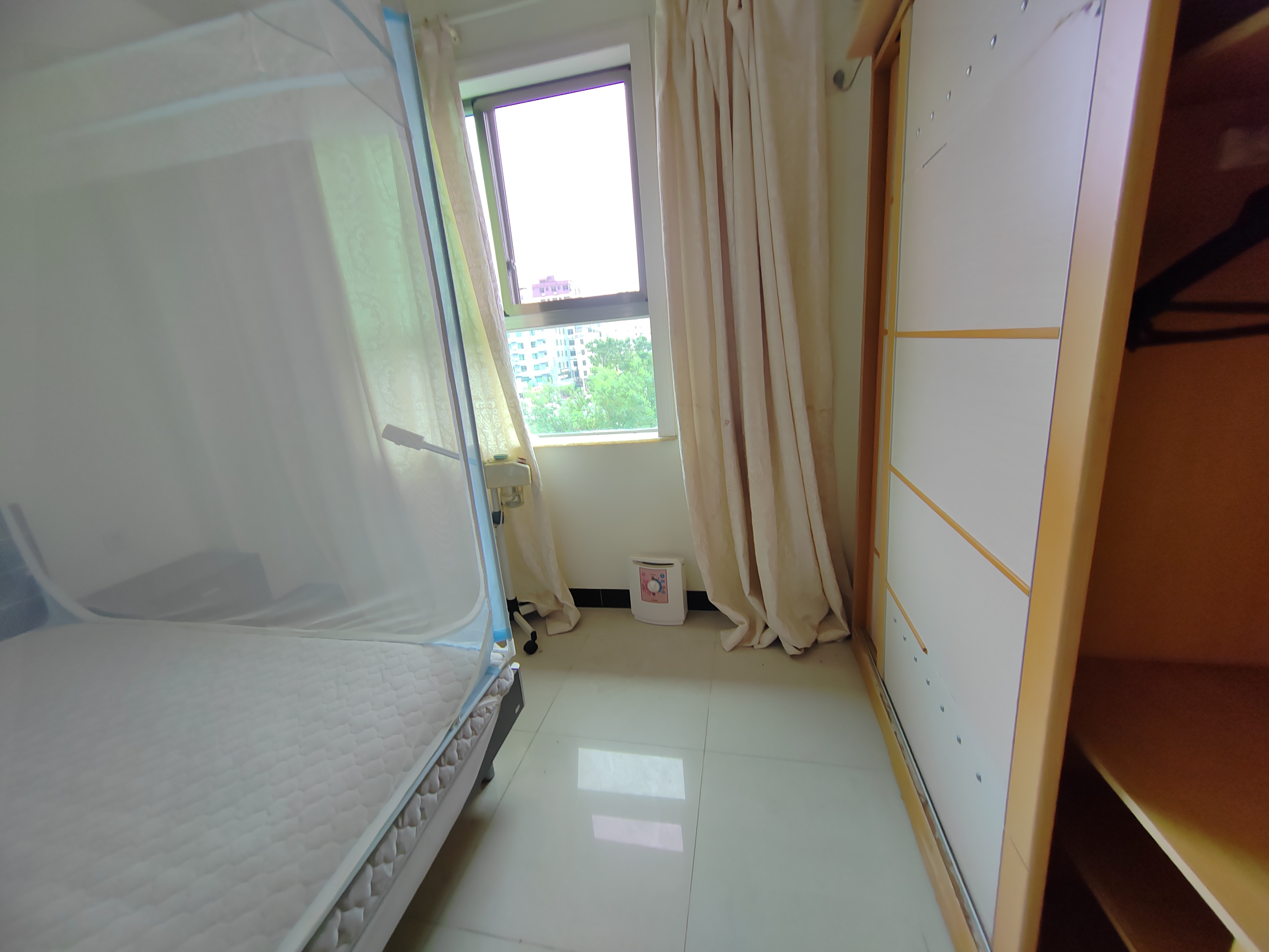 阳光巴洛克小区  4室2厅2卫    2400.0元/月室内图