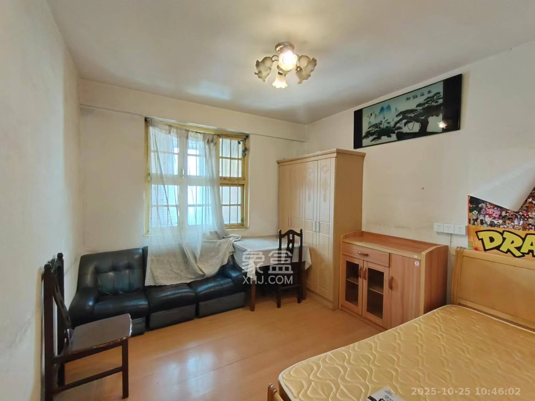 中国铝业单位宿舍  2室2厅1卫    2500.0元/月 中国铝业单位宿舍  2室2厅1卫    2500.0元/月室内图