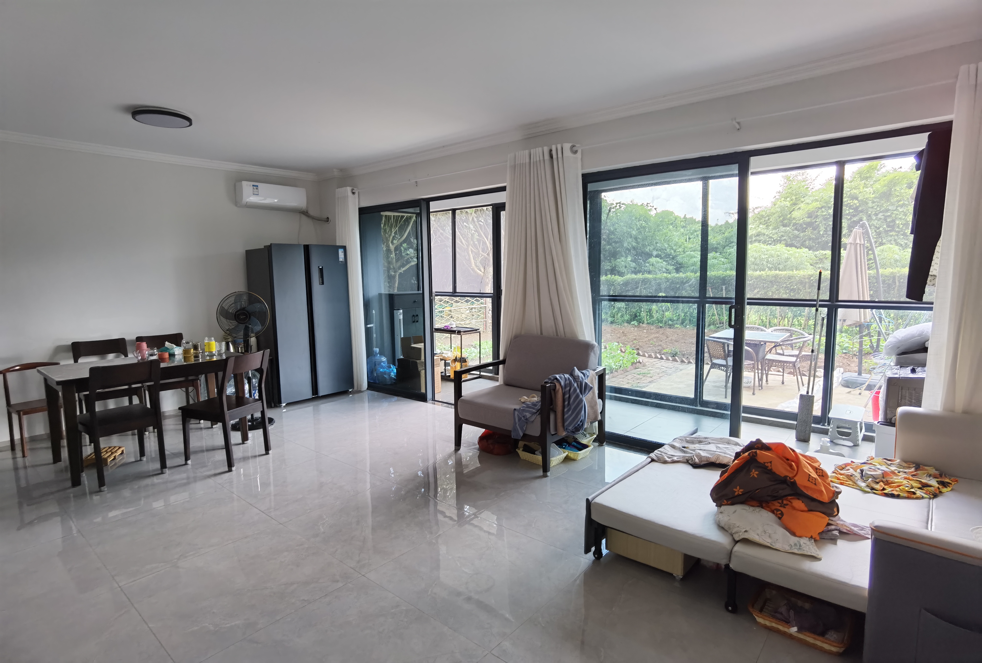 观澜湖-君悦公馆  2室1厅1卫    128.0万客厅