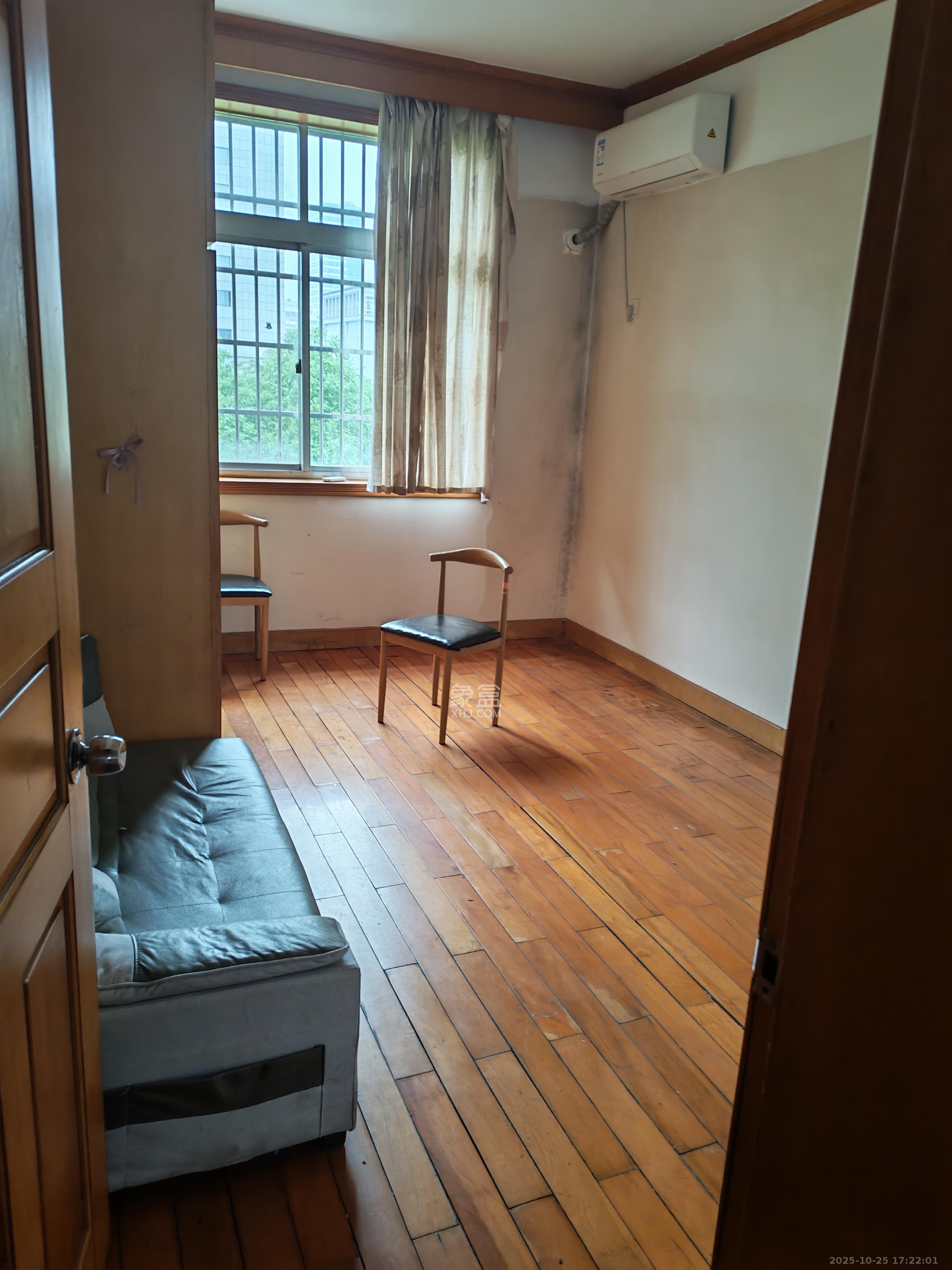 芙蓉区国土局单位房 3室2厅2卫 3000.0元/月 芙蓉区国土局单位房 3室2厅2卫 3000.0元/月室内图