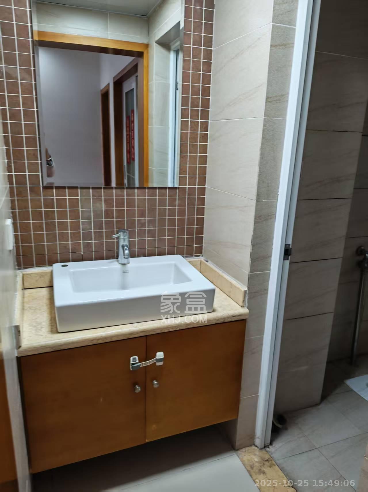 梦泽园  3室2厅2卫    3600.0元/月室内图