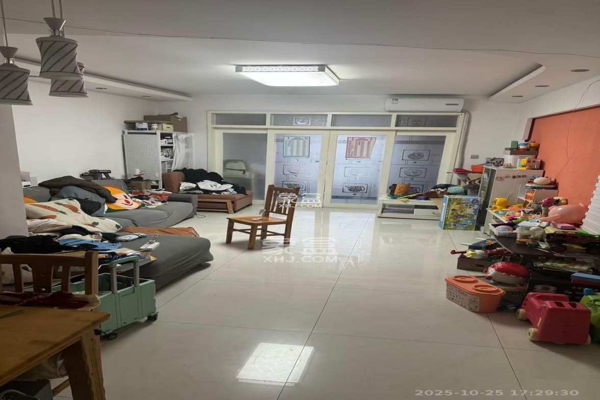 永宏佳园 3室2厅1卫 2500.0元/月 永宏佳园 3室2厅1卫 2500.0元/月室内图