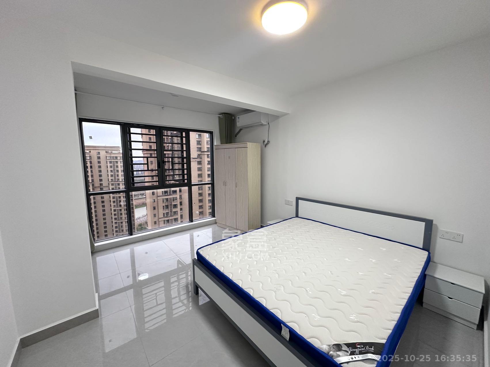 邦盛水岸御园  4室2厅2卫    2400.0元/月室内图