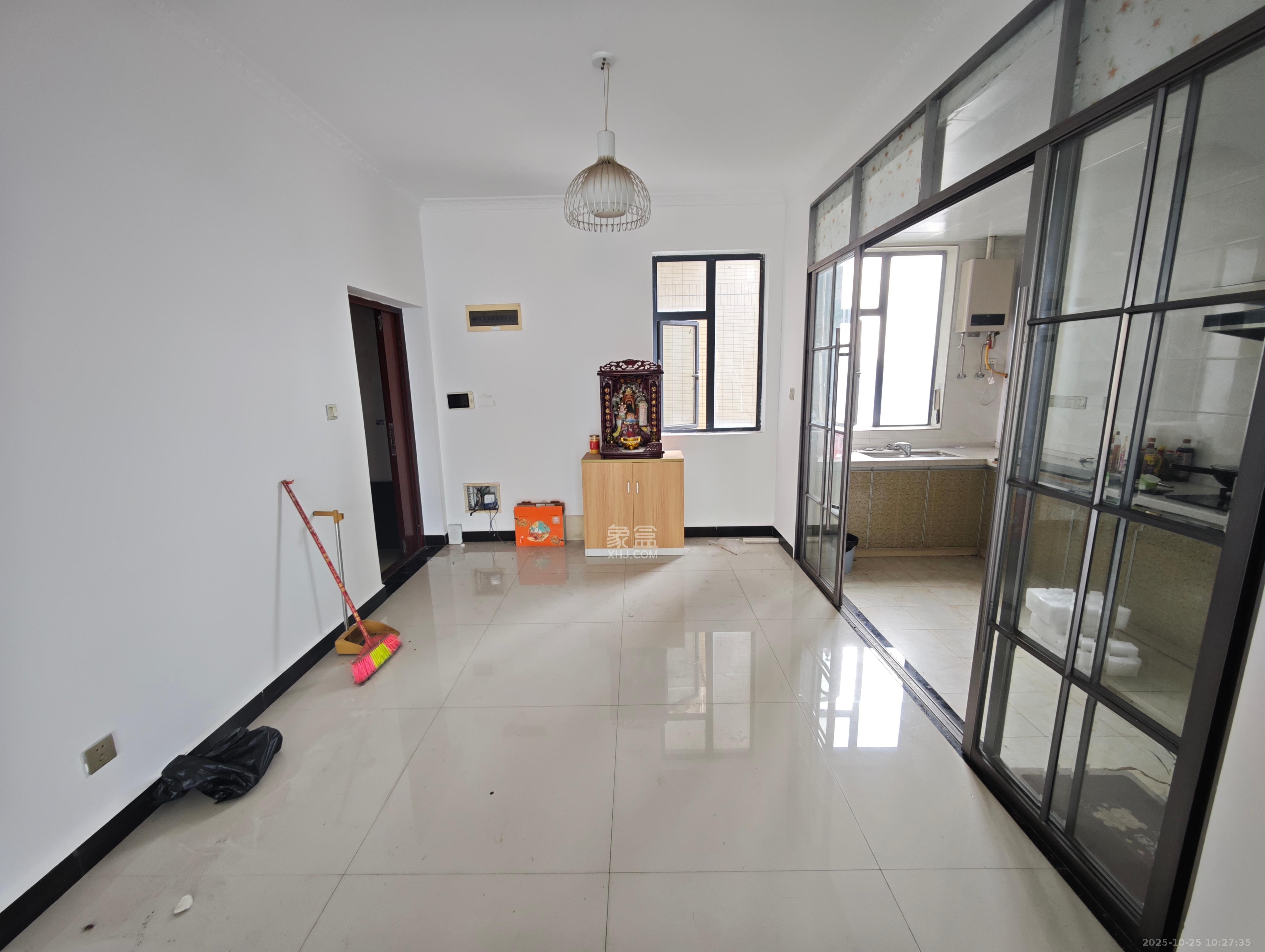 东城港 3室1厅1卫 3500.0元/月 东城港 3室1厅1卫 3500.0元/月室内图