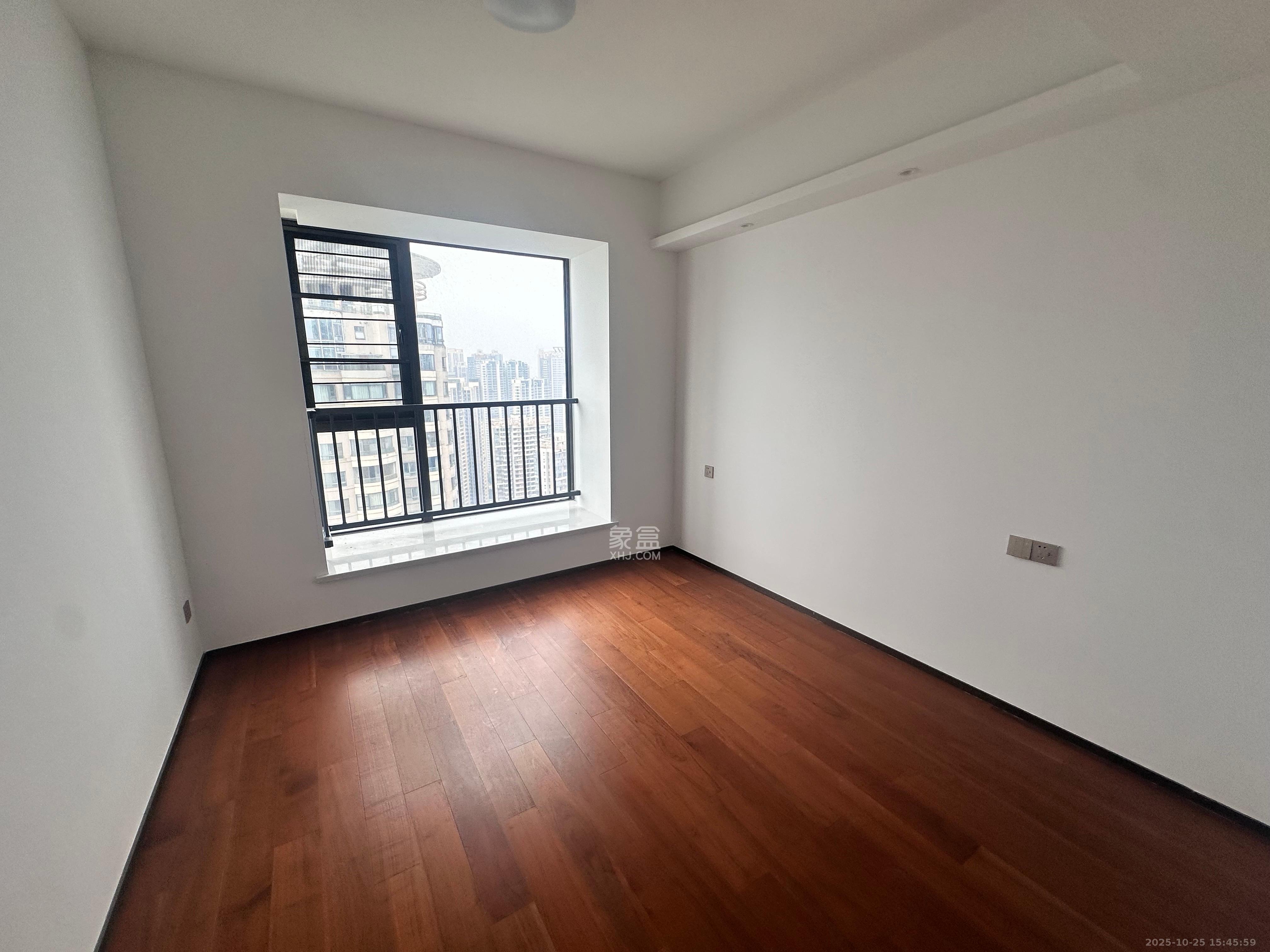 北辰瀚江府  4室2厅2卫    12000.0元/月 北辰瀚江府  4室2厅2卫    12000.0元/月室内图