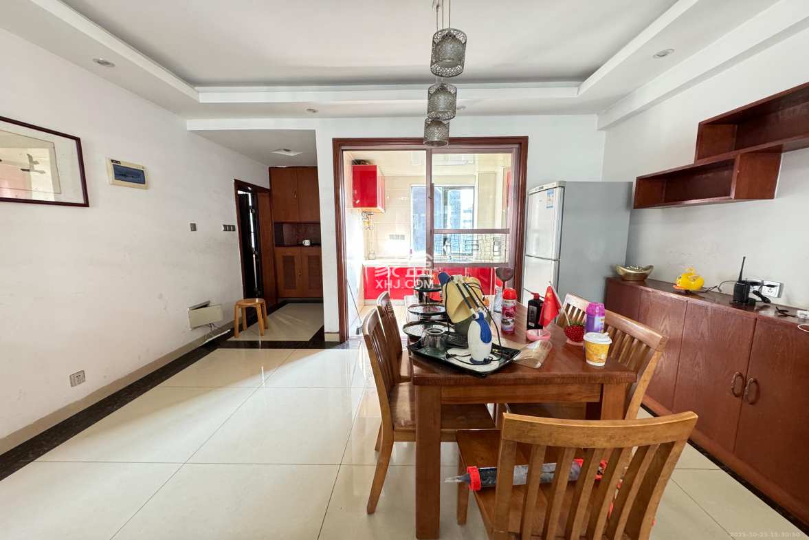 美林银谷  3室2厅2卫    3000.0元/月 美林银谷  3室2厅2卫    3000.0元/月室内图