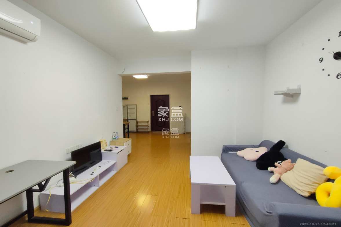 锦湘国际星城四期(金丽苑)  2室2厅1卫    2000.0元/月 锦湘国际星城四期(金丽苑)  2室2厅1卫    2000.0元/月室内图1