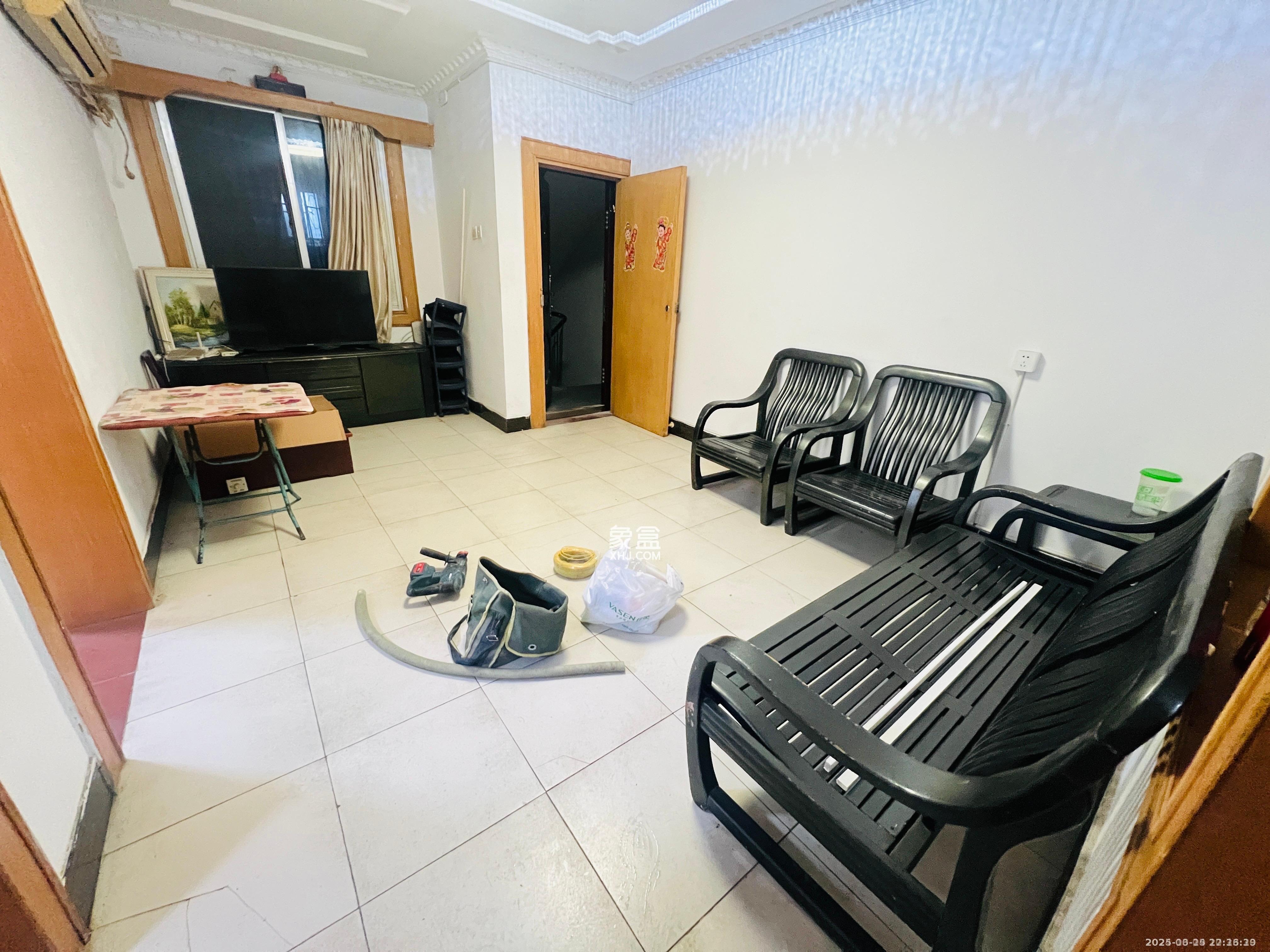 荣安宿舍 2室2厅1卫 1600.0元/月 荣安宿舍 2室2厅1卫 1600.0元/月室内图