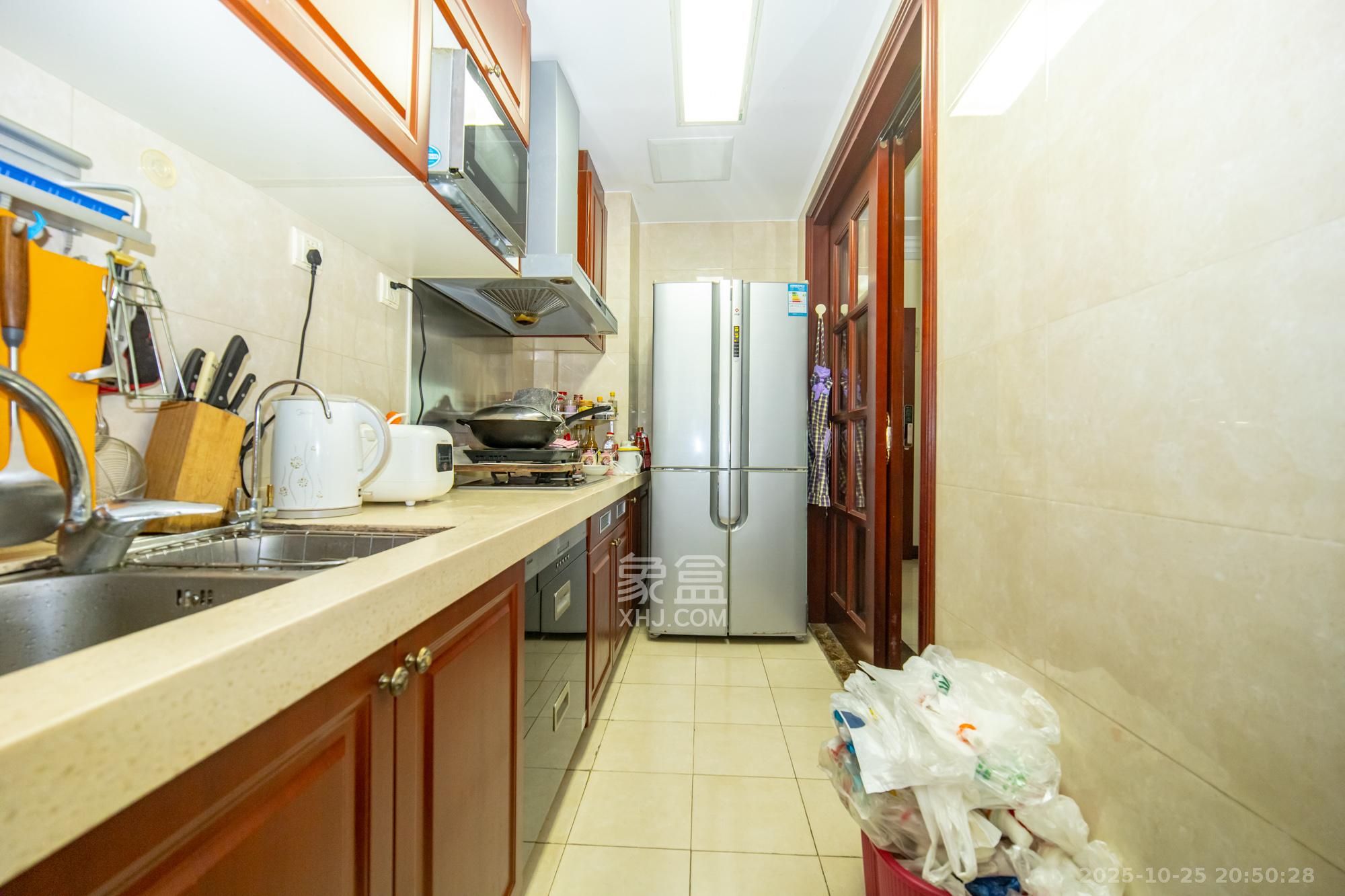 恒大雅苑 2室2厅1卫 78.0万 恒大雅苑 2室2厅1卫 78.0万厨房