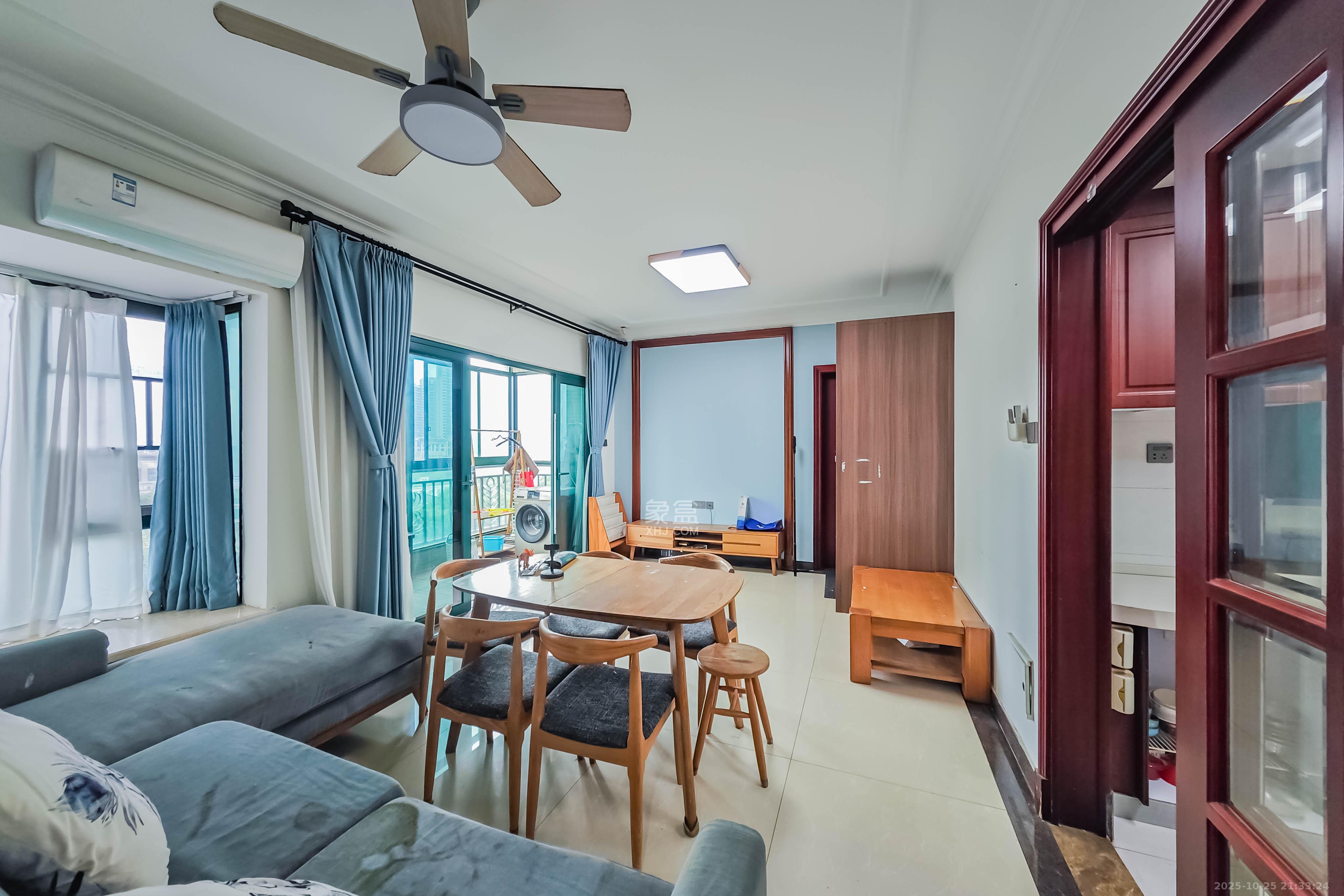 恒大绿洲  1室2厅0卫    82.0万 恒大绿洲  1室2厅0卫    82.0万客厅