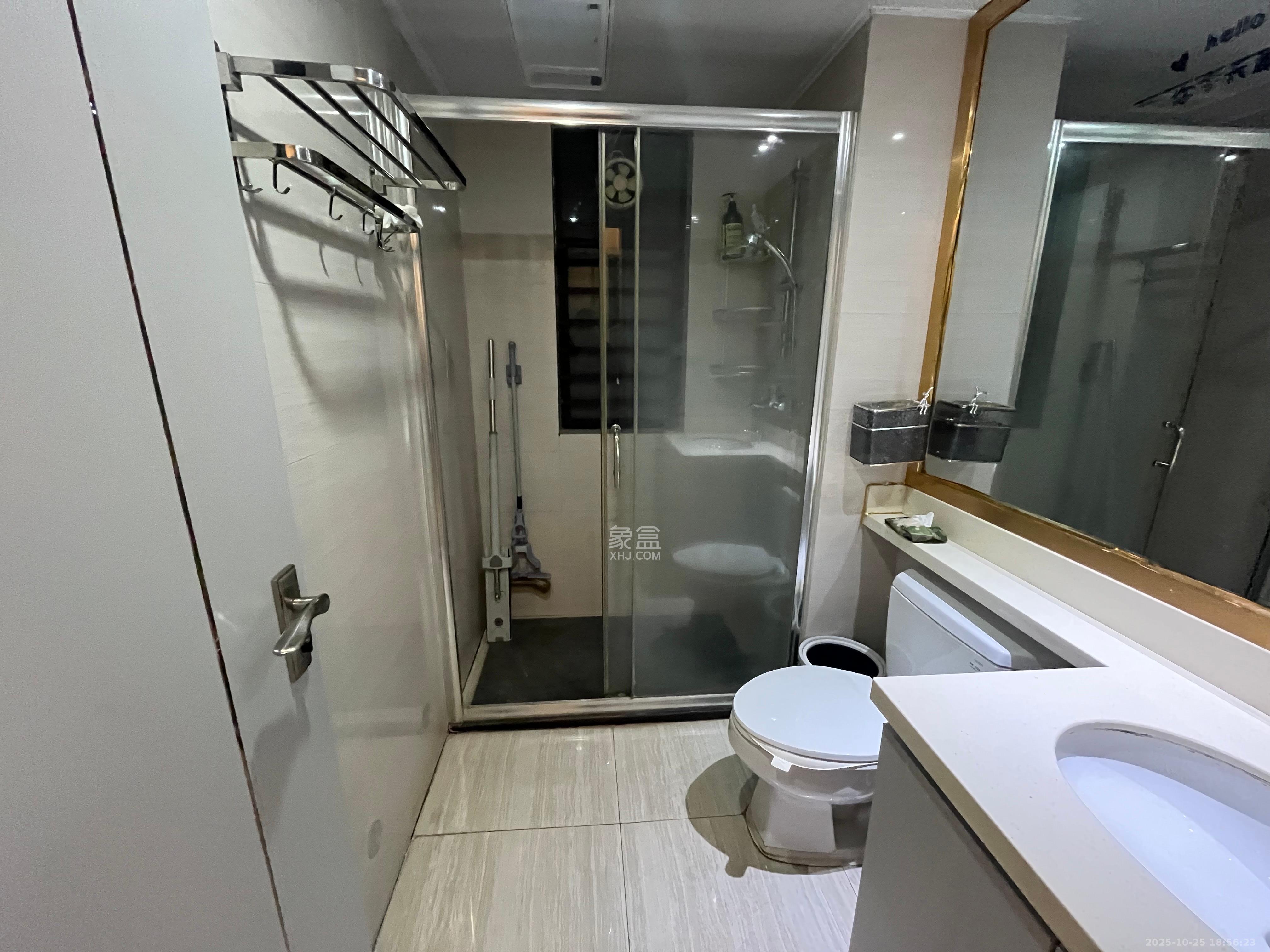 中海国际三期  3室2厅1卫    2500.0元/月室内图