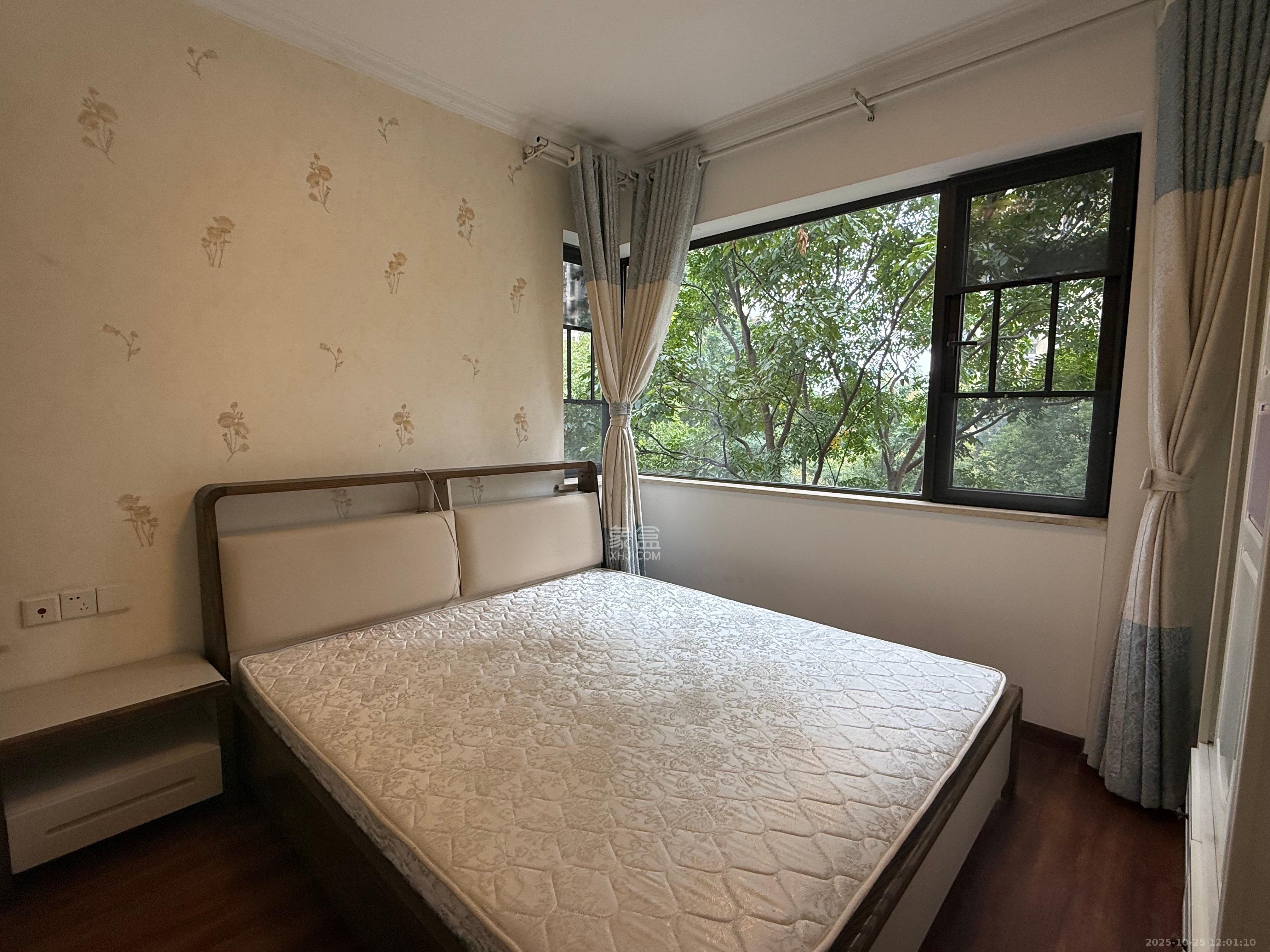 保利西海岸A区  3室2厅2卫    3200.0元/月 保利西海岸A区  3室2厅2卫    3200.0元/月室内图