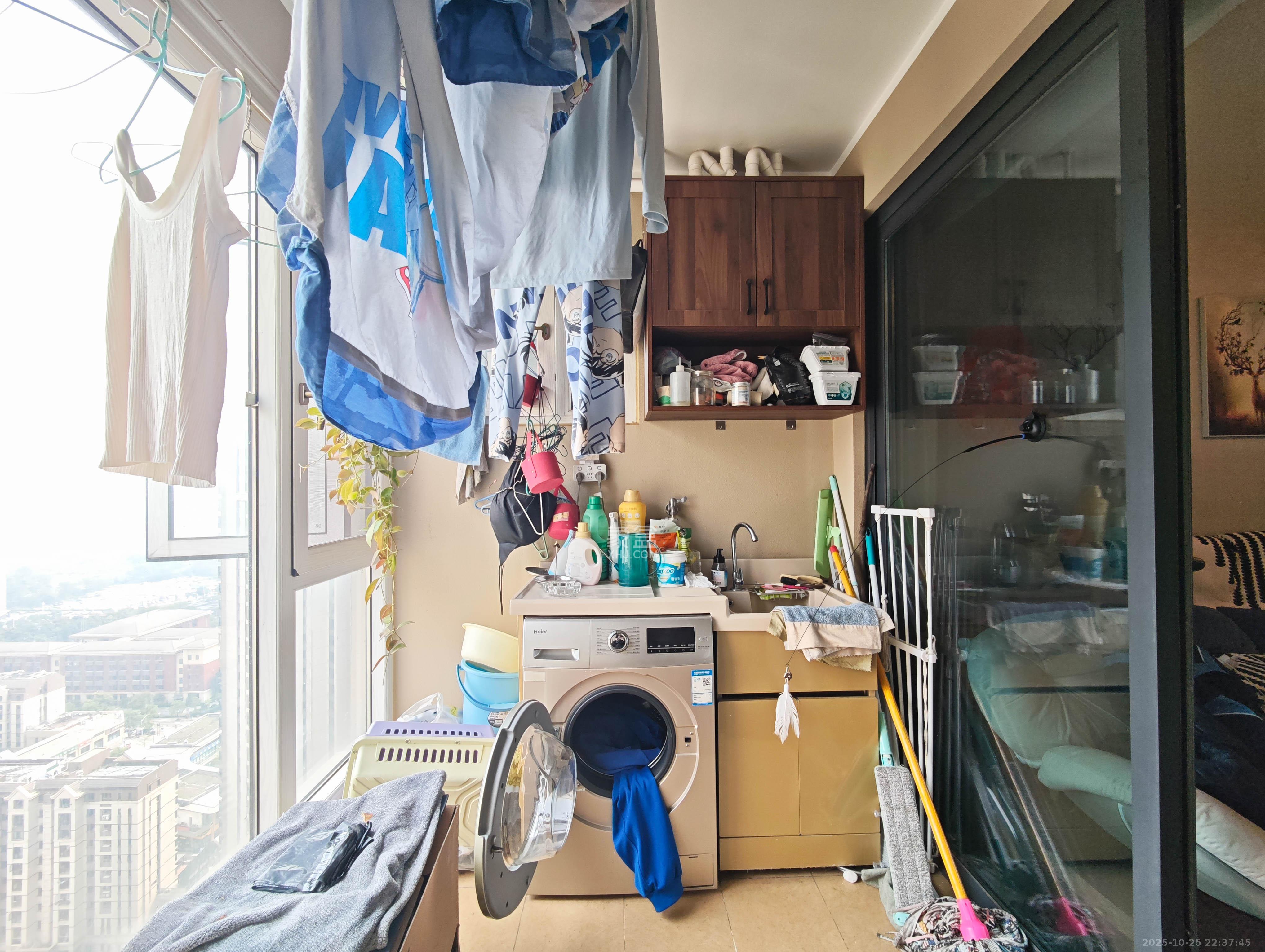 万科魅力之城观澜里  3室2厅2卫    109.0万其他