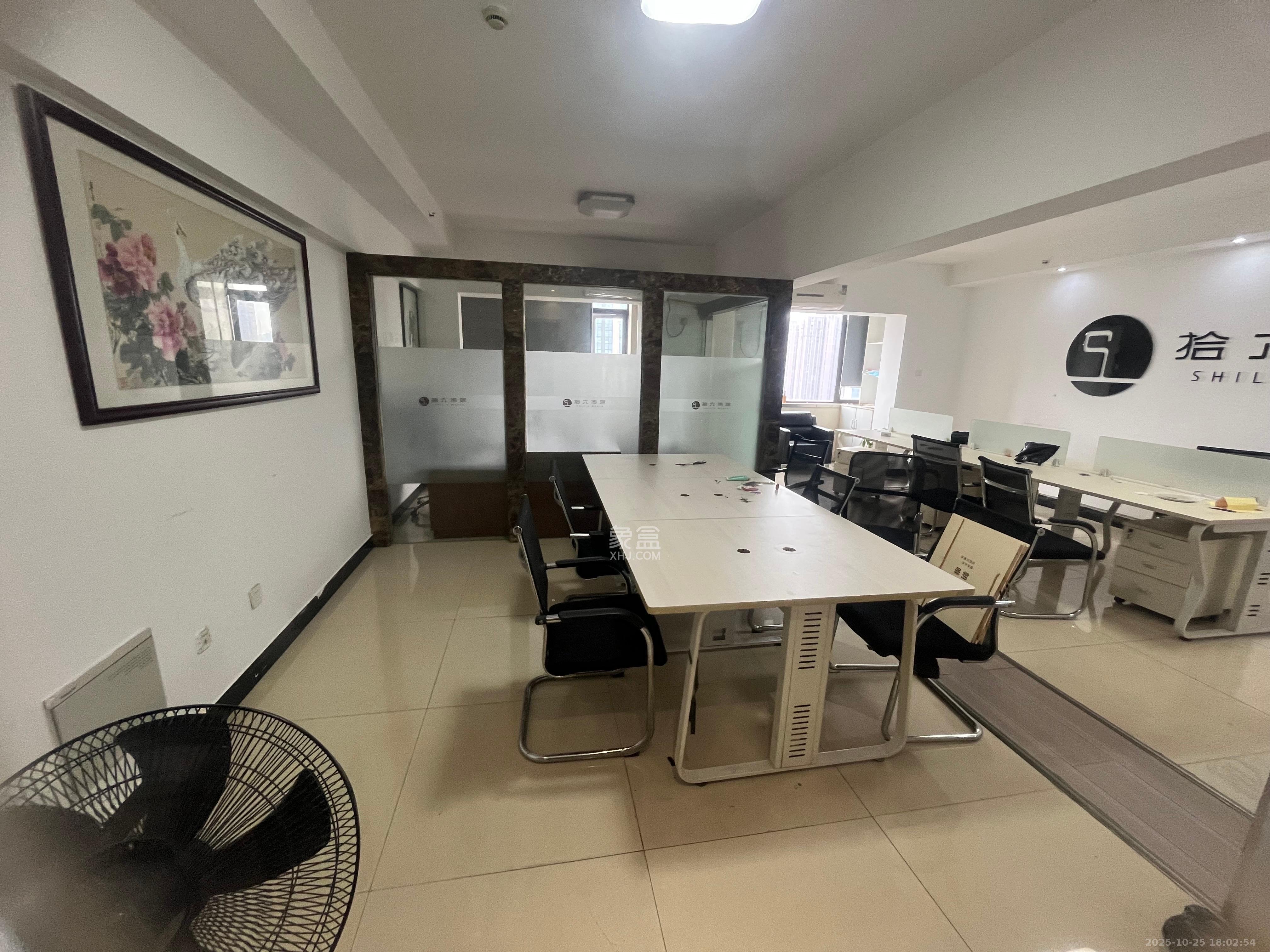 喜盈门范城  1室1厅1卫    3800.0元/月室内图