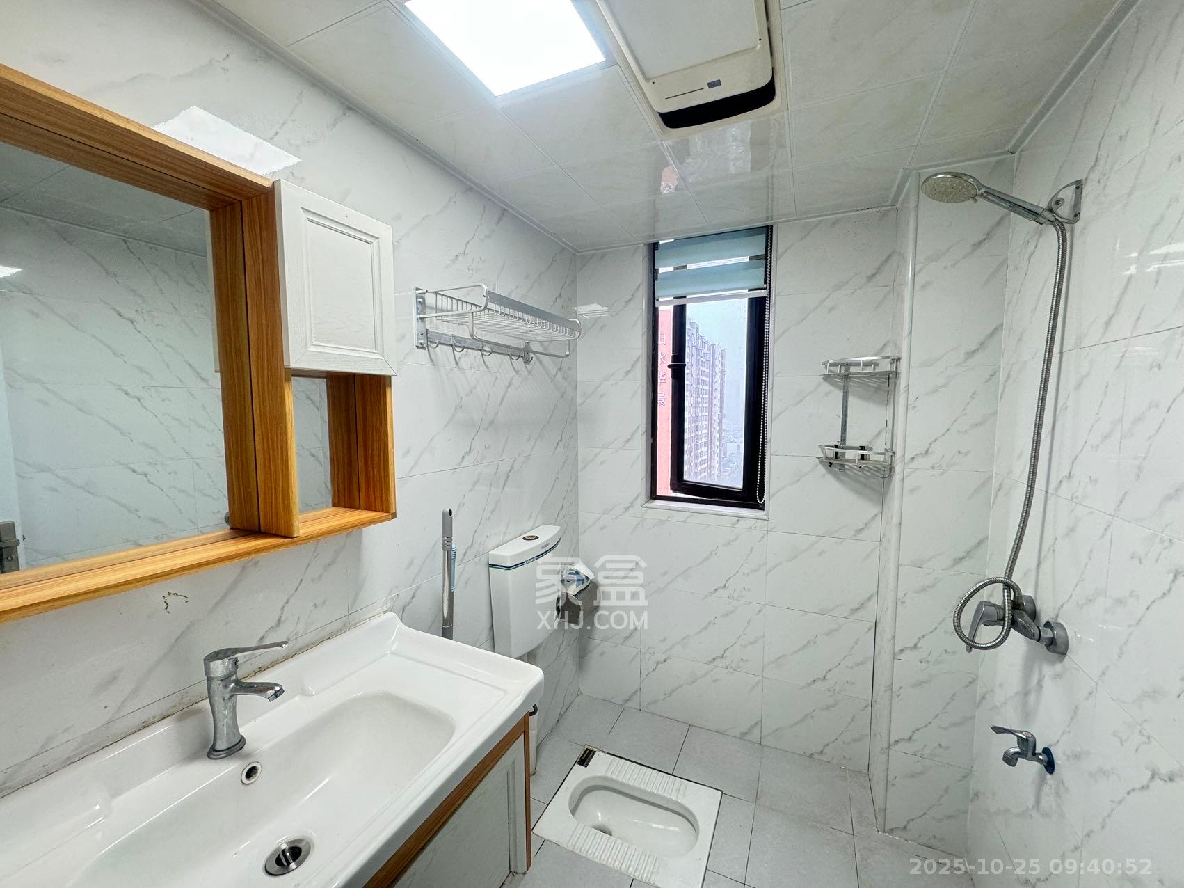 中欣楚天熙苑  2室2厅1卫    2300.0元/月 中欣楚天熙苑  2室2厅1卫    2300.0元/月室内图