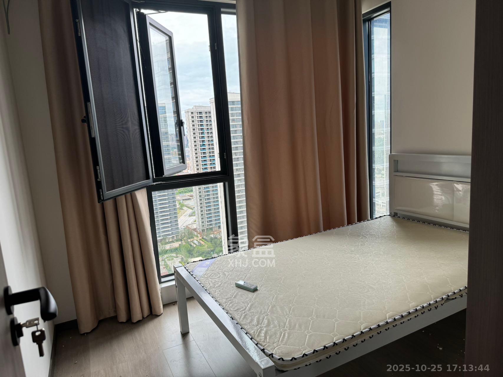 旭辉雨金广场  4室2厅2卫    3000.0元/月 旭辉雨金广场  4室2厅2卫    3000.0元/月室内图