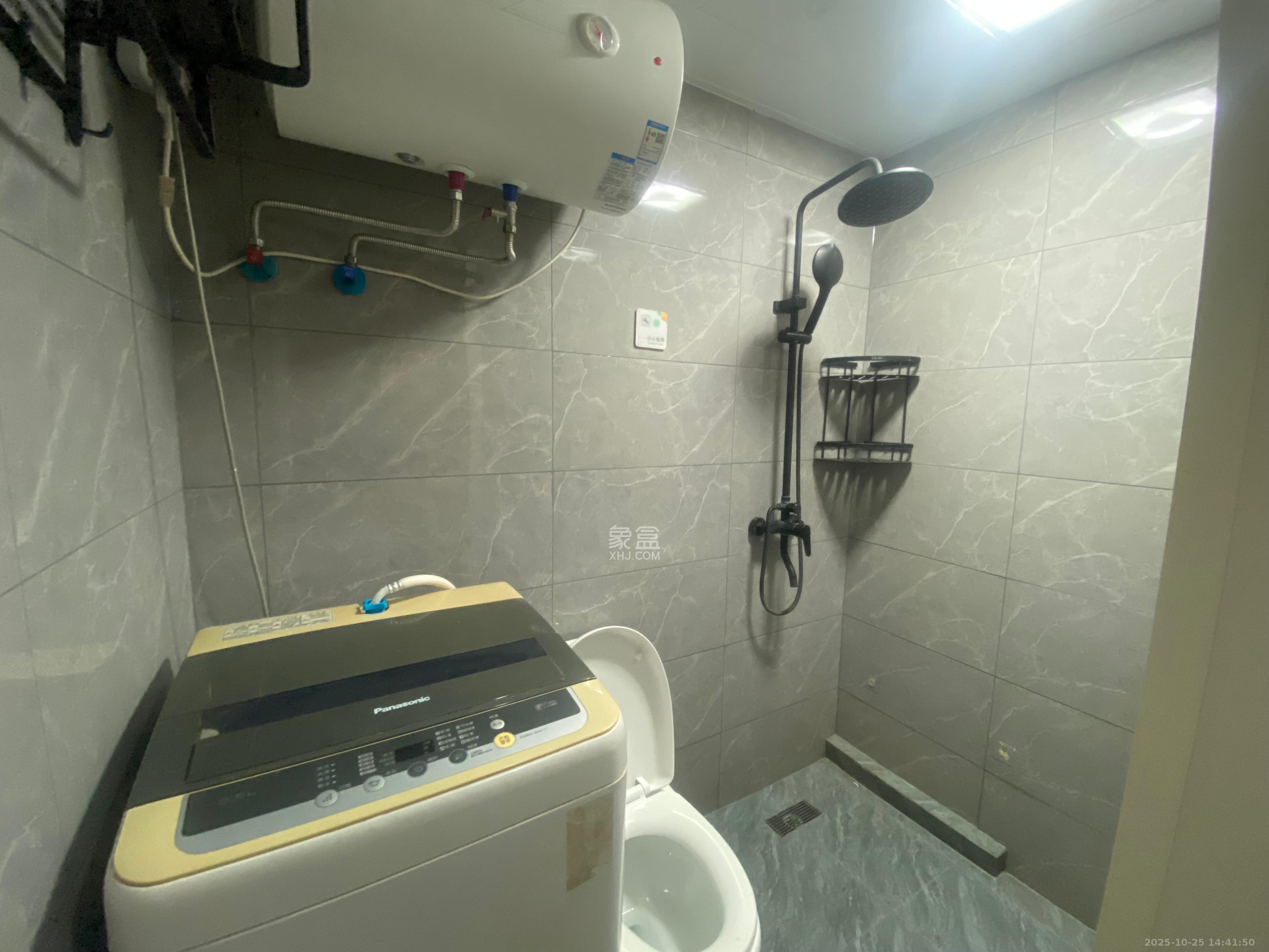 保利中环广场（保利中悦苑）  1室1厅1卫    1600.0元/月室内图