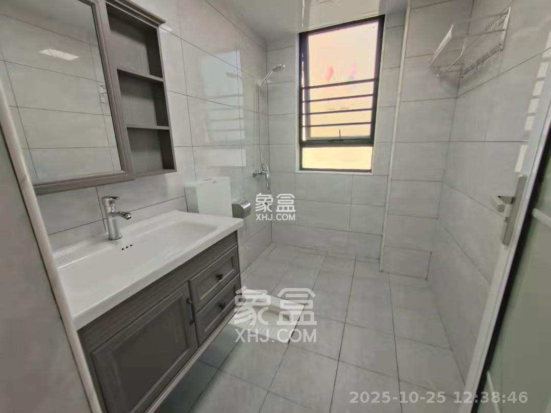 五江书香苑  3室2厅2卫    3300.0元/月 五江书香苑  3室2厅2卫    3300.0元/月室内图