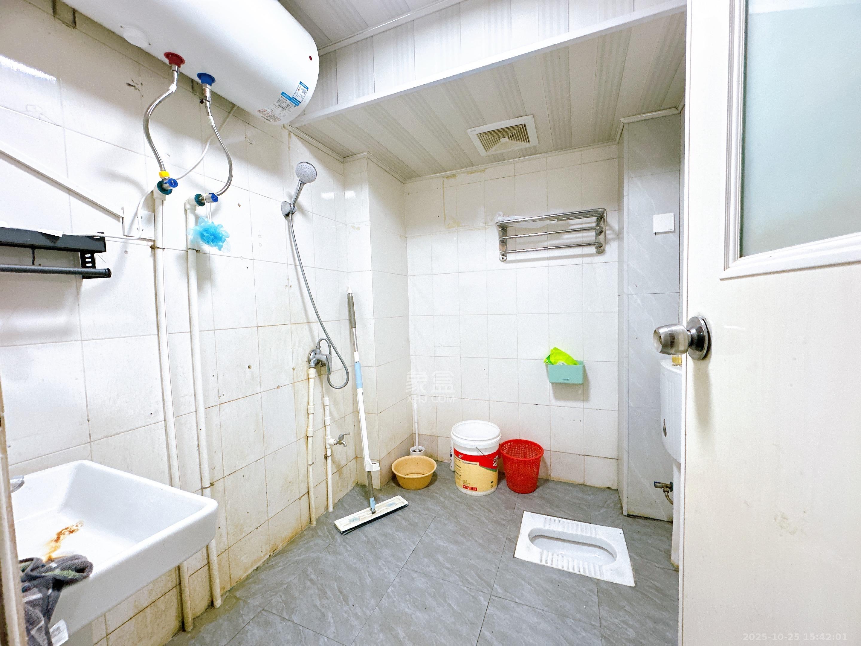 大/小王家巷散盘  3室2厅1卫    2100.0元/月室内图