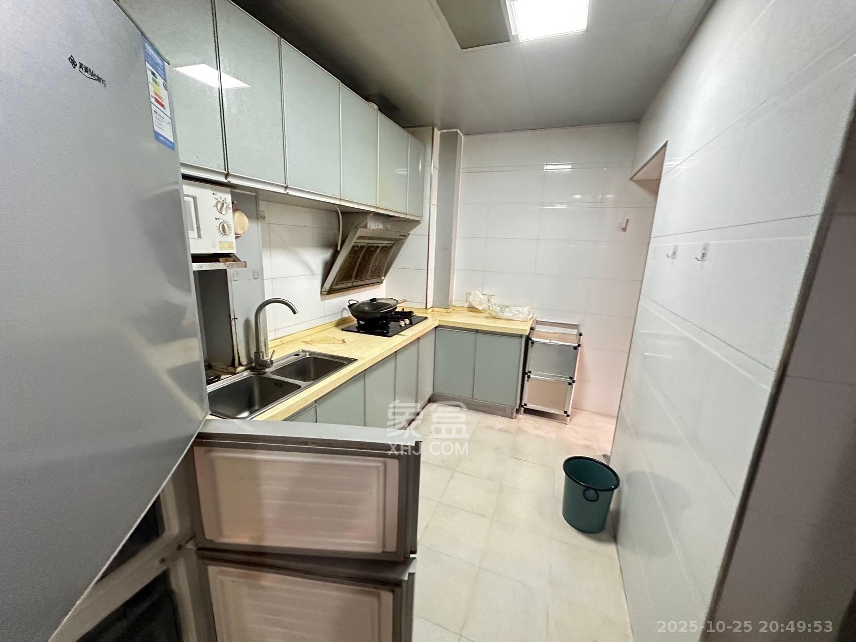 德庆水韵山城  2室1厅1卫    1700.0元/月 德庆水韵山城  2室1厅1卫    1700.0元/月室内图