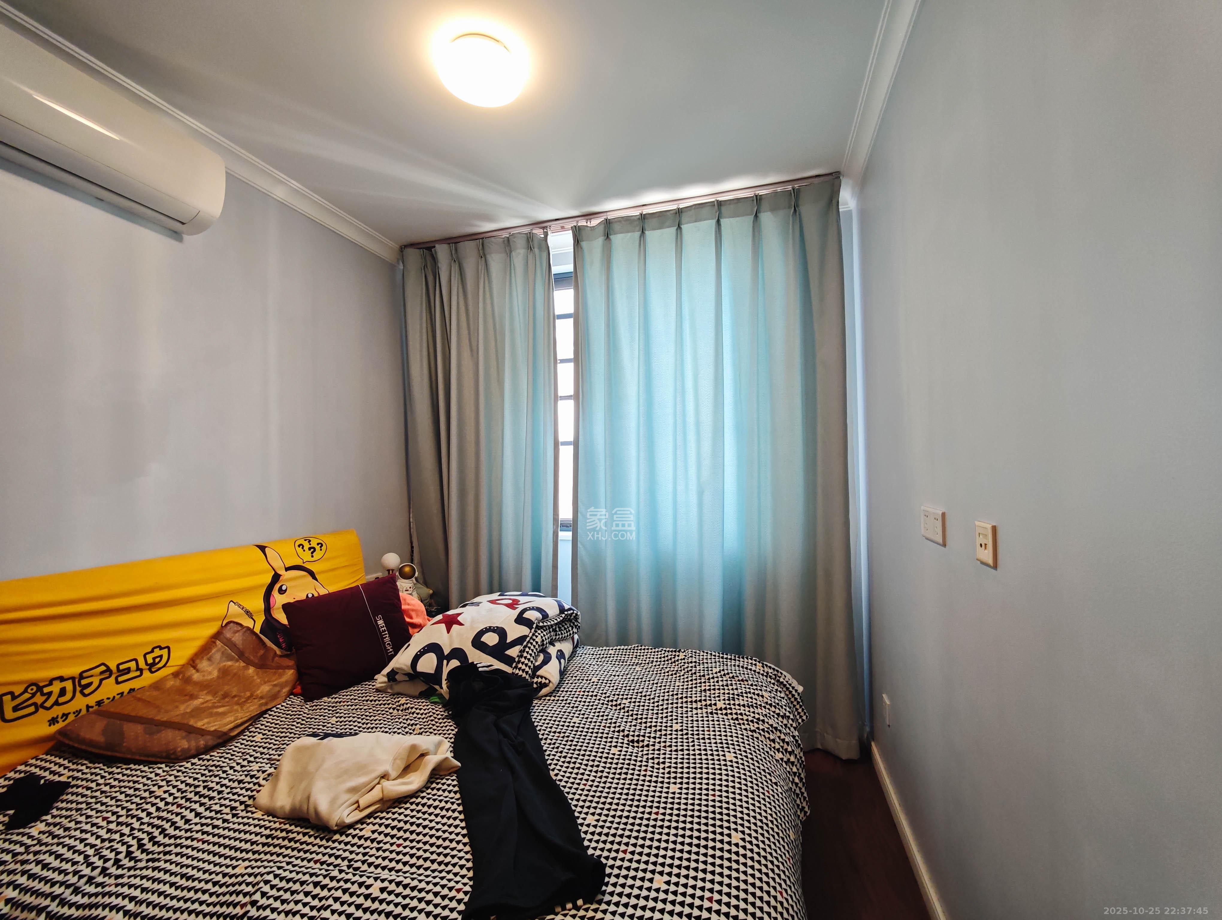 万科魅力之城观澜里  3室2厅2卫    109.0万卧室