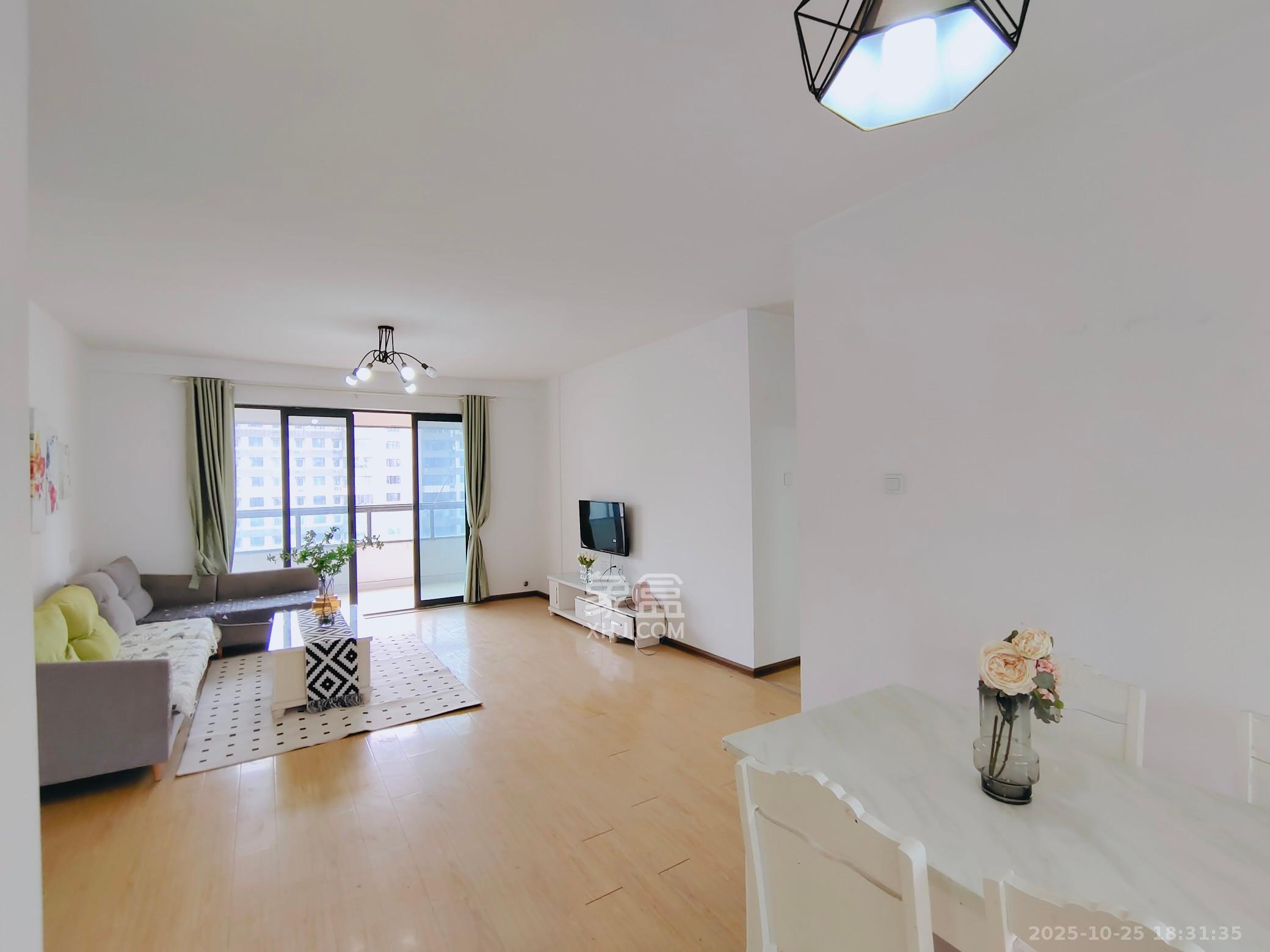 长房云时代  4室2厅2卫    3200.0元/月 长房云时代  4室2厅2卫    3200.0元/月室内图