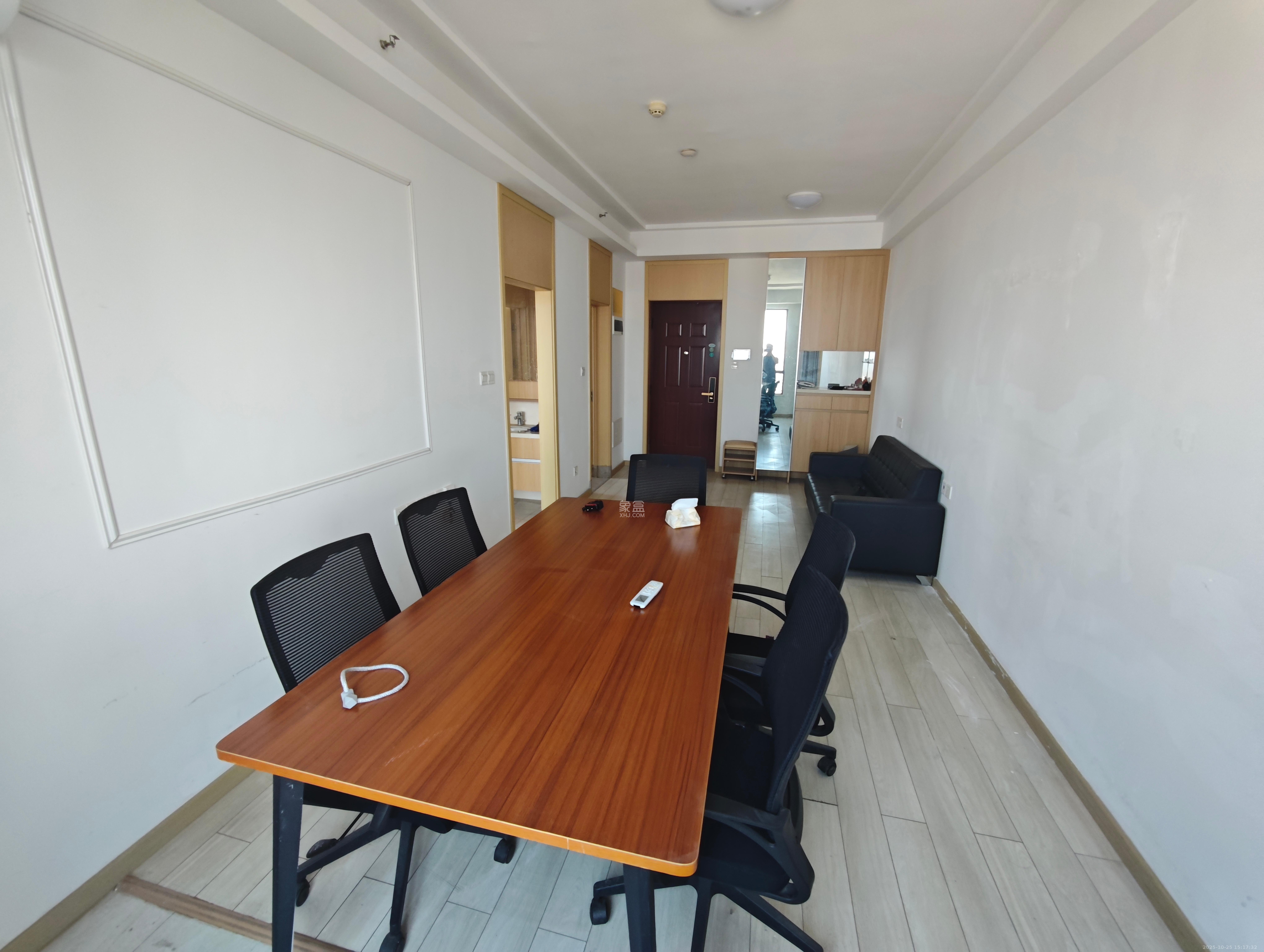 启迪协信中心  2室2厅1卫    2800.0元/月室内图