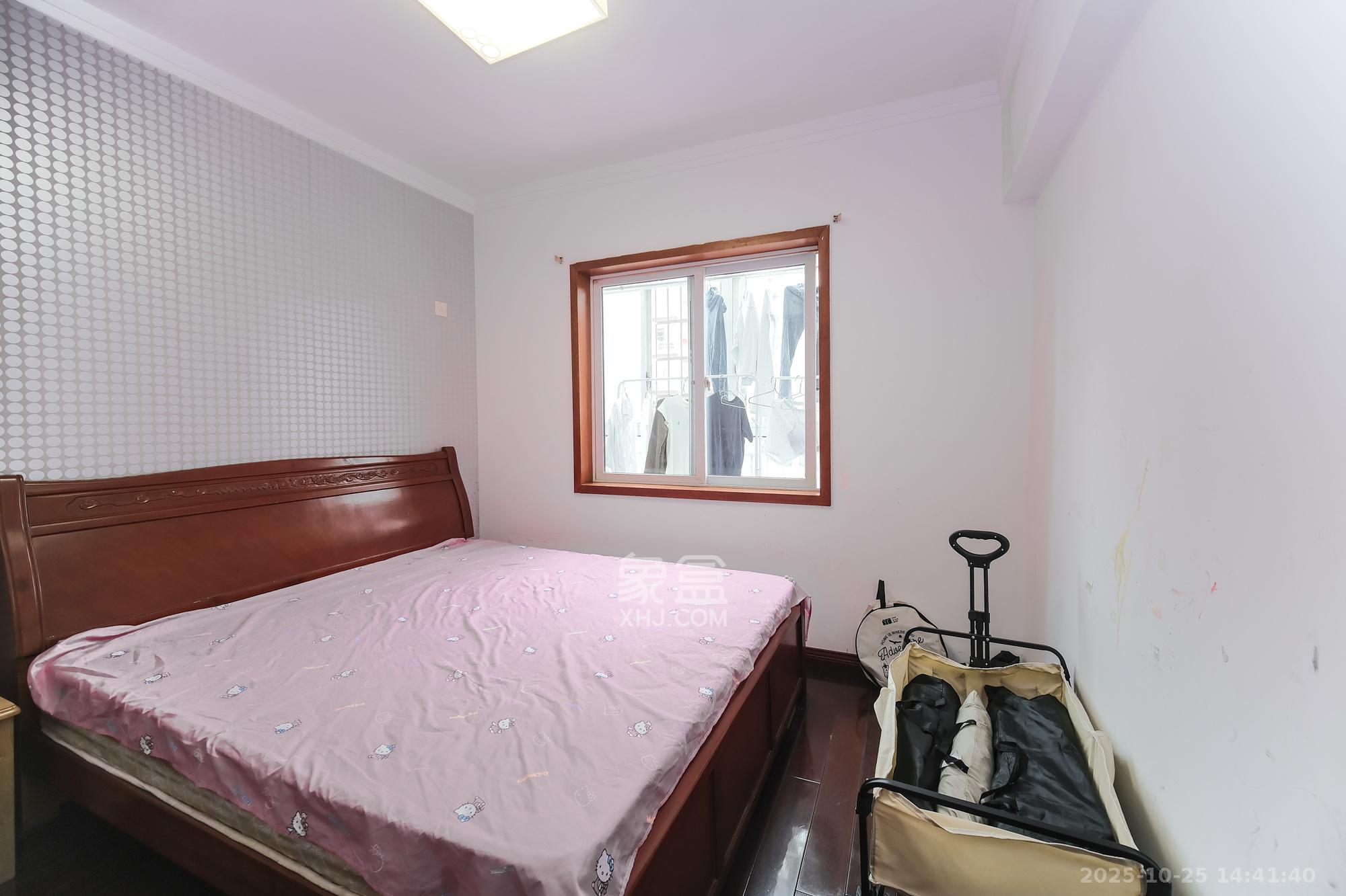 红树湾  3室2厅2卫    62.0万 红树湾  3室2厅2卫    62.0万卧室