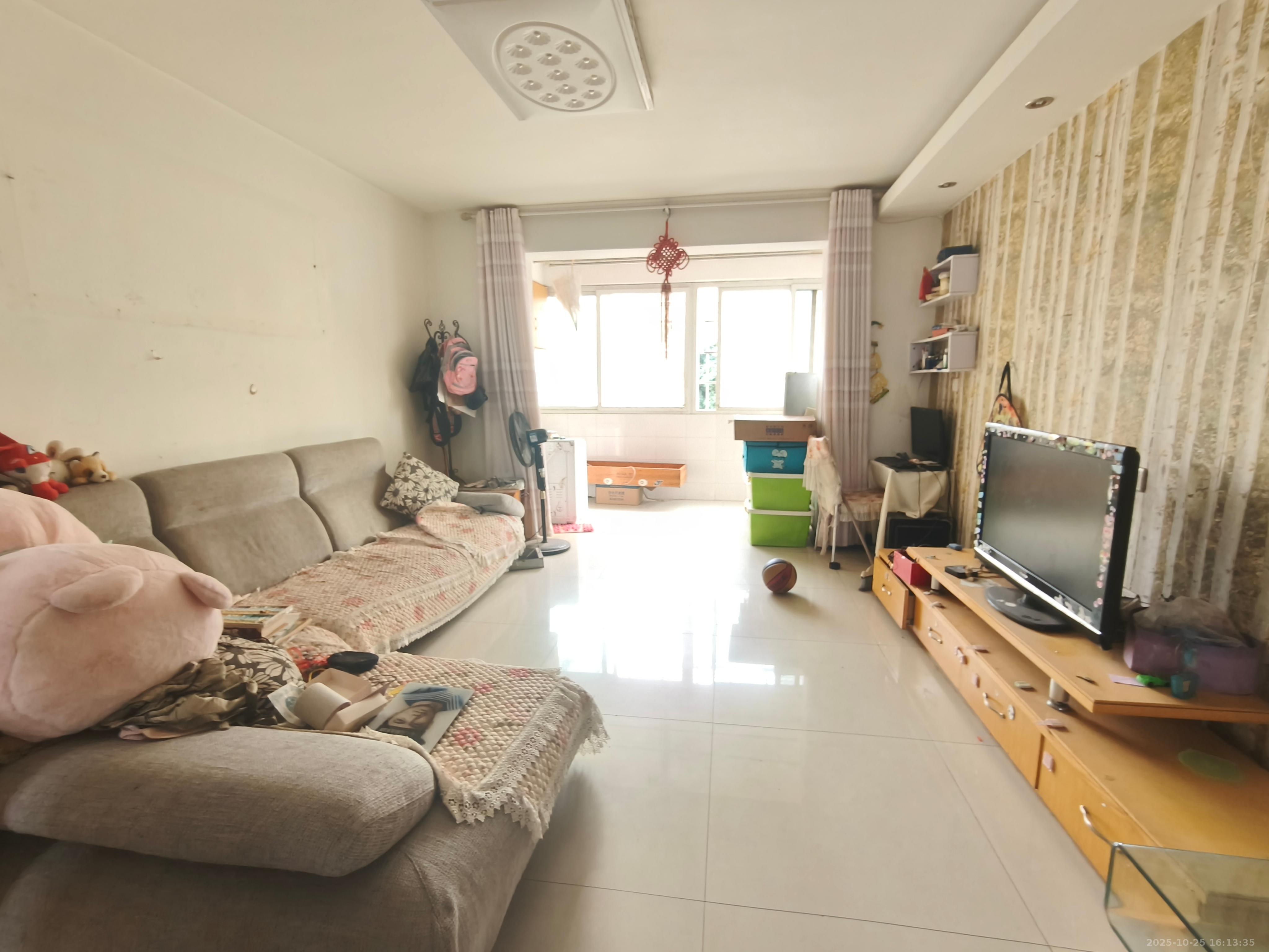 湘樟园小区(湘樟家园)  2室1厅1卫    1600.0元/月 湘樟园小区(湘樟家园)  2室1厅1卫    1600.0元/月